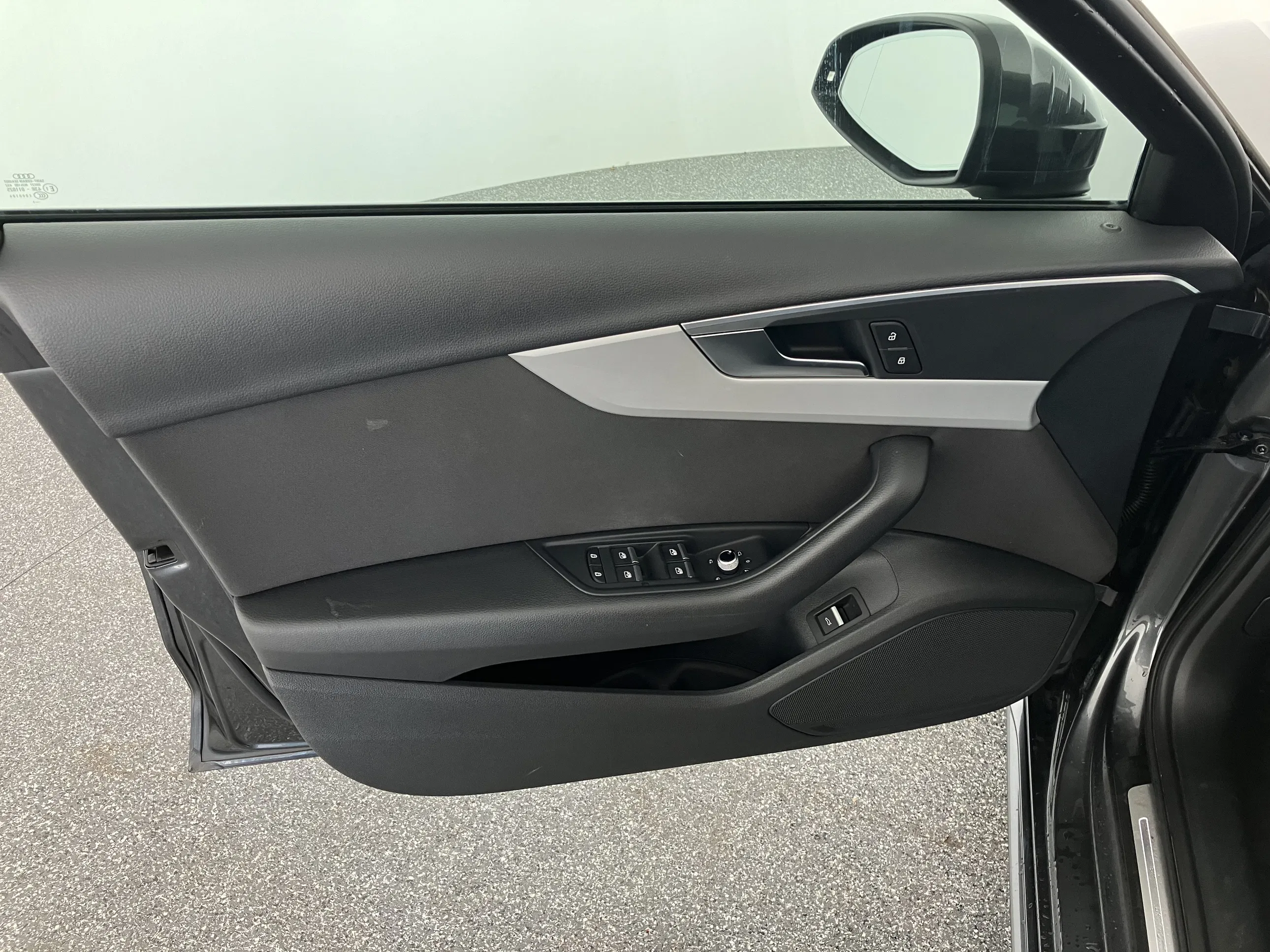 Audi A4 Avant 40 TFSI S line | Bild 4 von 31