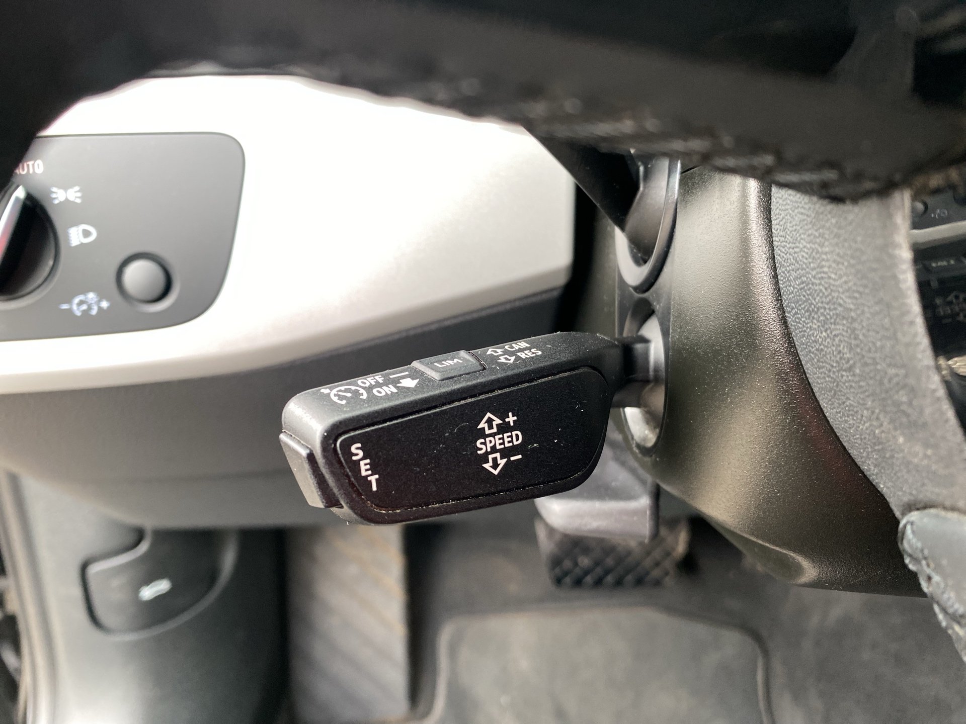 Audi A4 Avant 30 2.0 TDI advanced | Bild 13 von 26