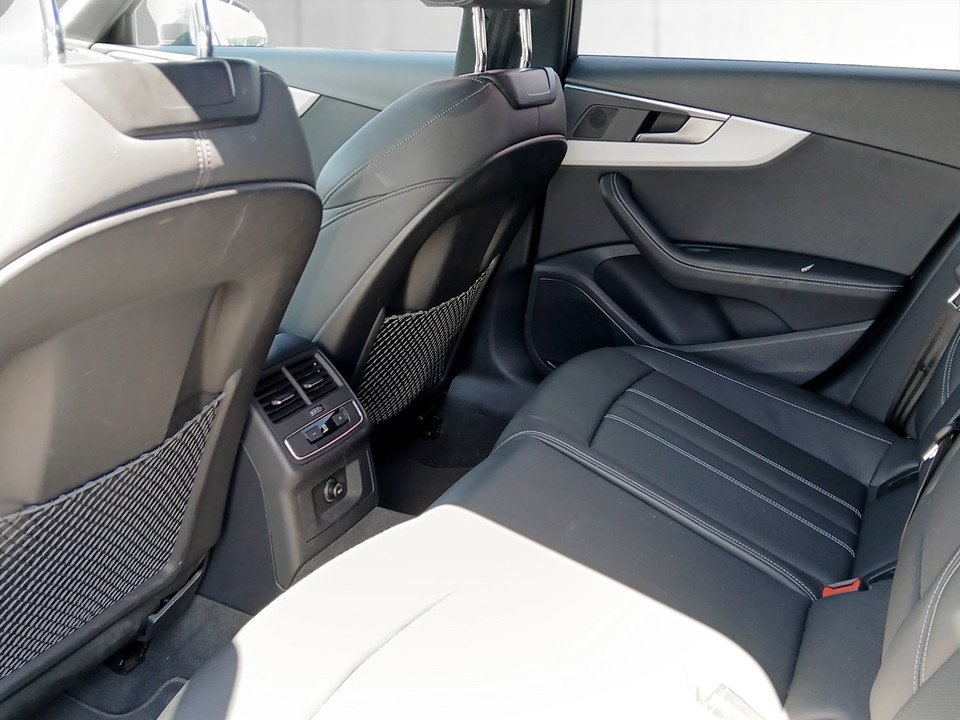 Audi A4 Avant 40 2.0 TFSI quattro S-Line | Bild 22 von 23