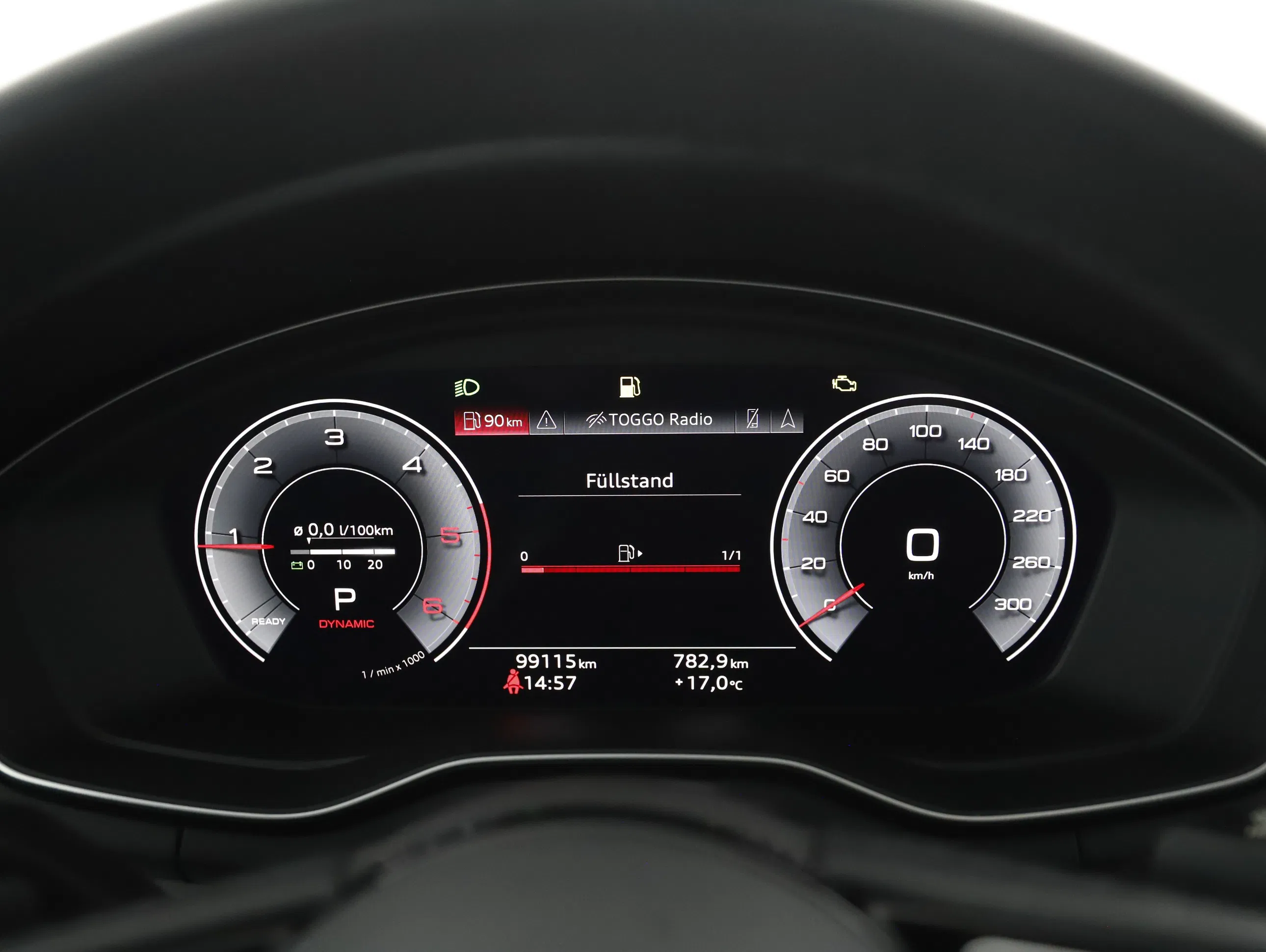 Audi A4 40 2.0 TDI quattro advanced | Bild 16 von 31