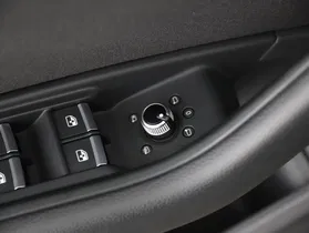 Audi A4 40 2.0 TDI quattro advanced | Thumbnail 22 von 31