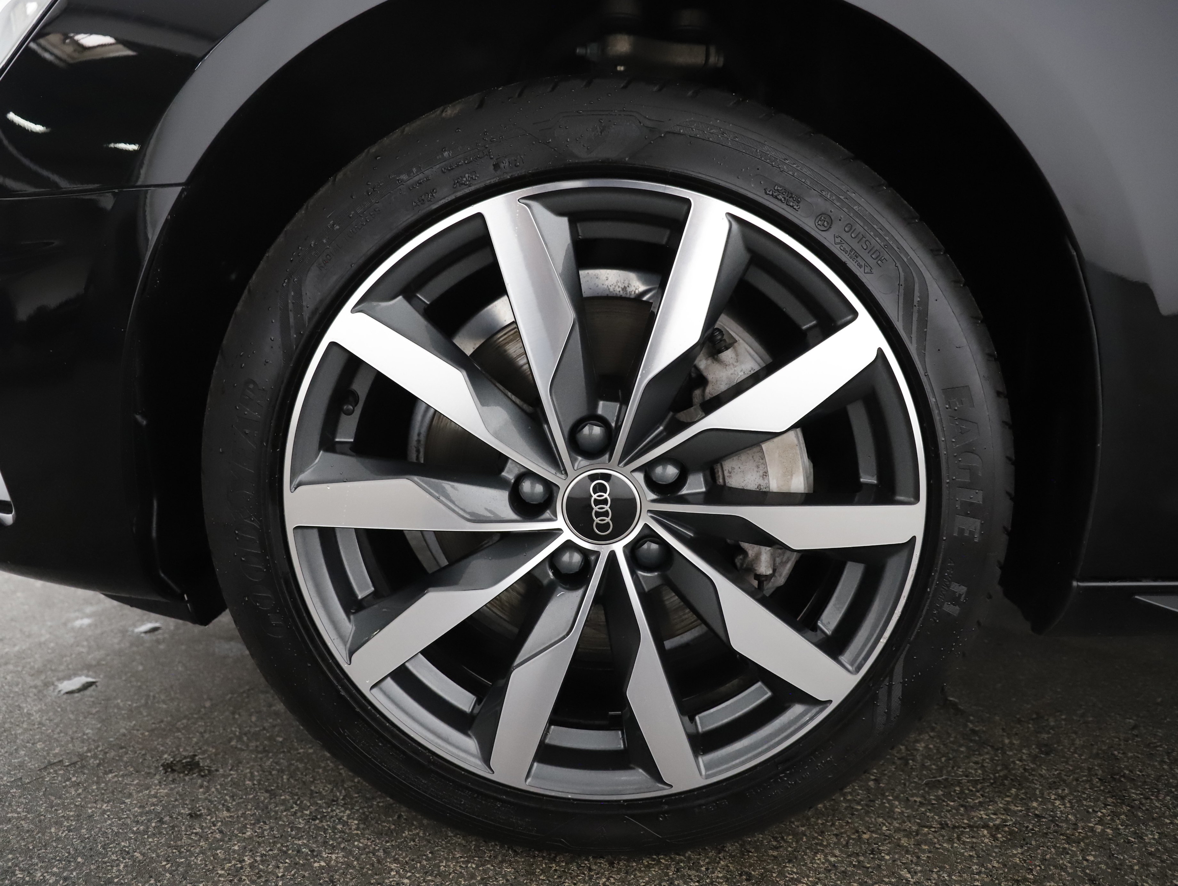 Audi A4 40 2.0 TDI quattro advanced | Bild 26 von 31