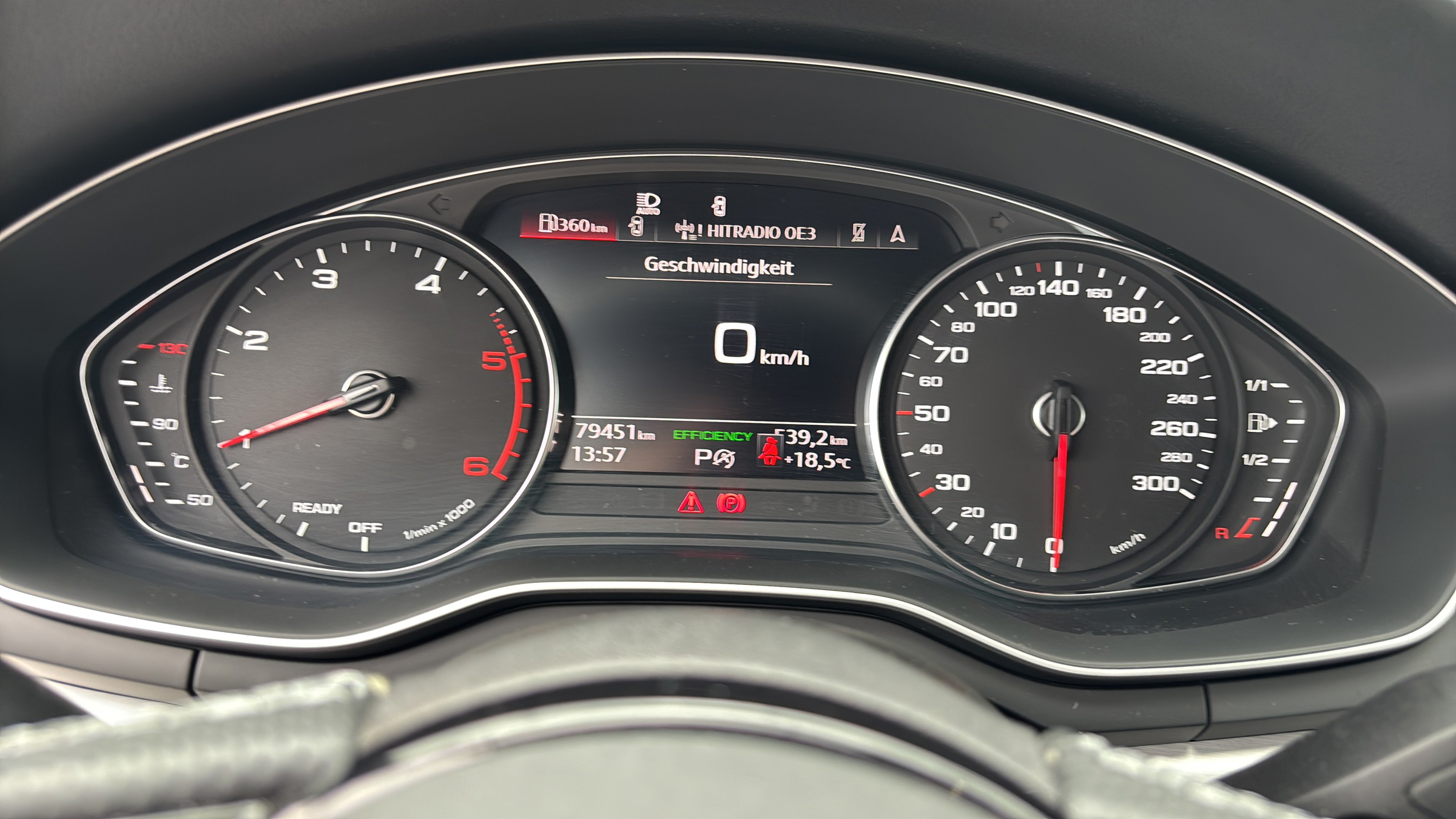 Audi A4 40 2.0 TDI quattro S-Line | Bild 11 von 24
