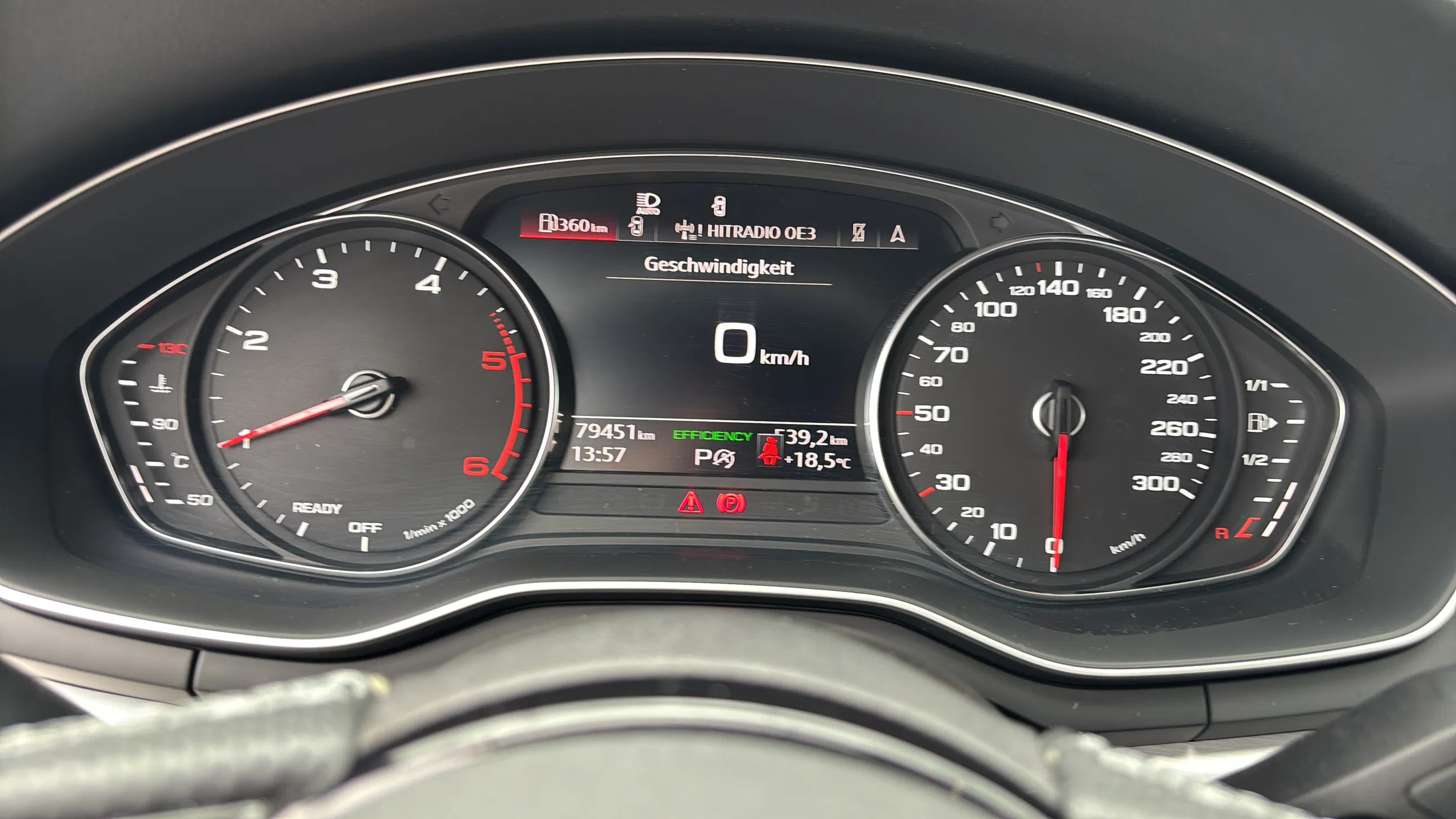 Audi A4 40 2.0 TDI quattro S-Line | Bild 11 von 24