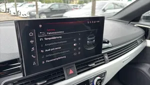 Audi A4 40 2.0 TDI quattro S-Line | Thumbnail 17 von 24