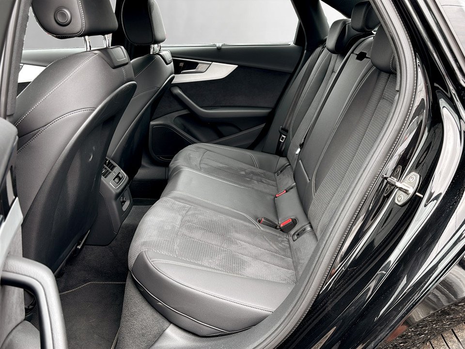 Audi A4 40 2.0 TDI quattro S-Line | Bild 18 von 24