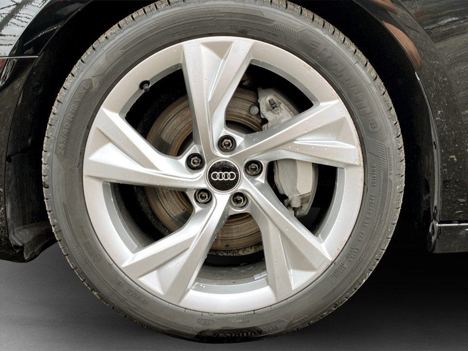 Audi A4 40 2.0 TDI quattro S-Line | Bild 6 von 24