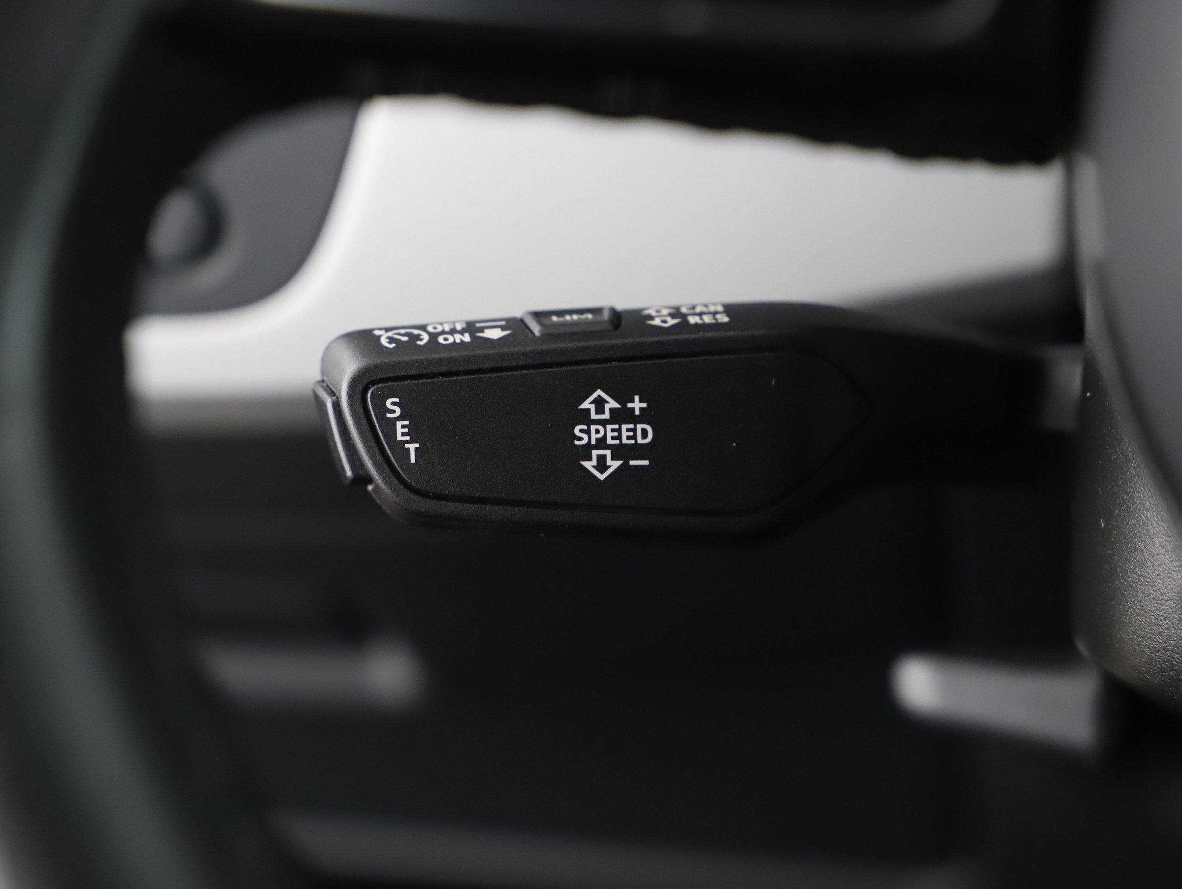 Audi A4 40 TFSI S-Line Aut. | Bild 5 von 22