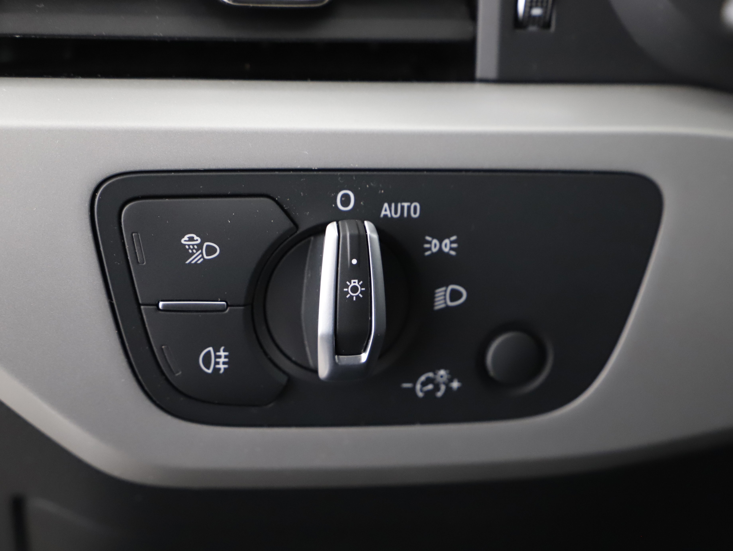 Audi A4 40 TFSI S-Line Aut. | Bild 7 von 22