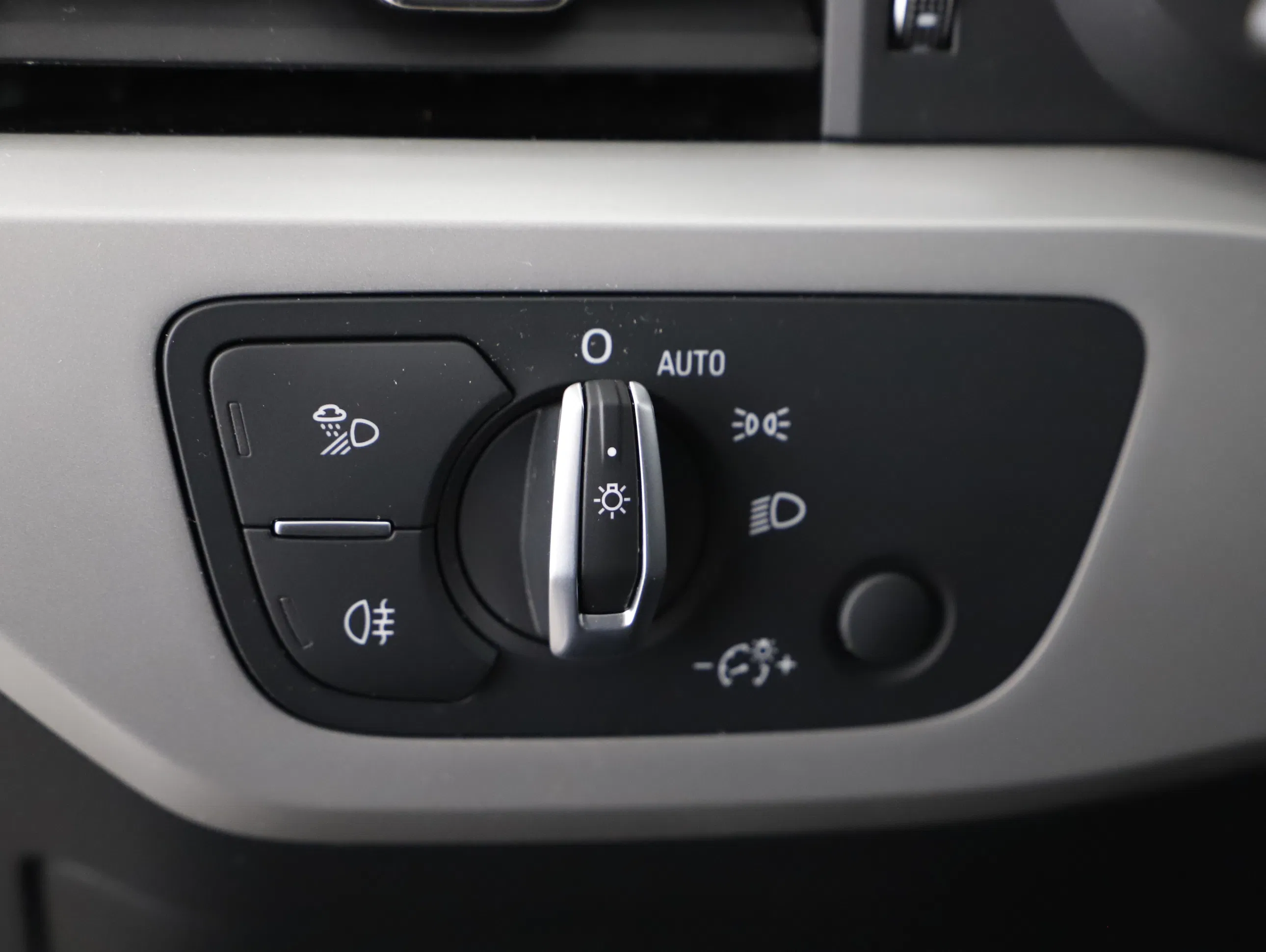 Audi A4 40 TFSI S-Line Aut. | Bild 7 von 22