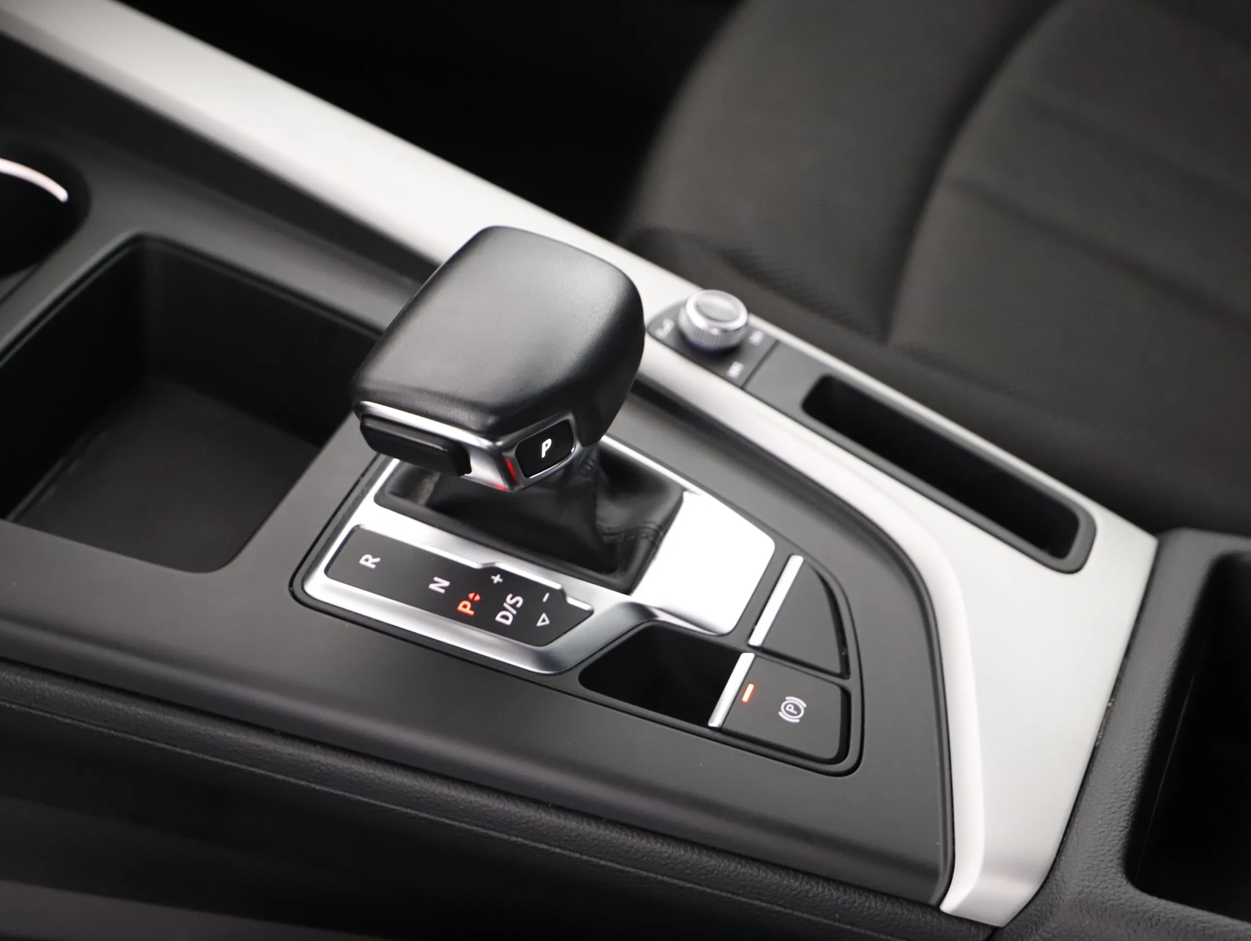 Audi A4 40 TFSI S-Line Aut. | Bild 15 von 22