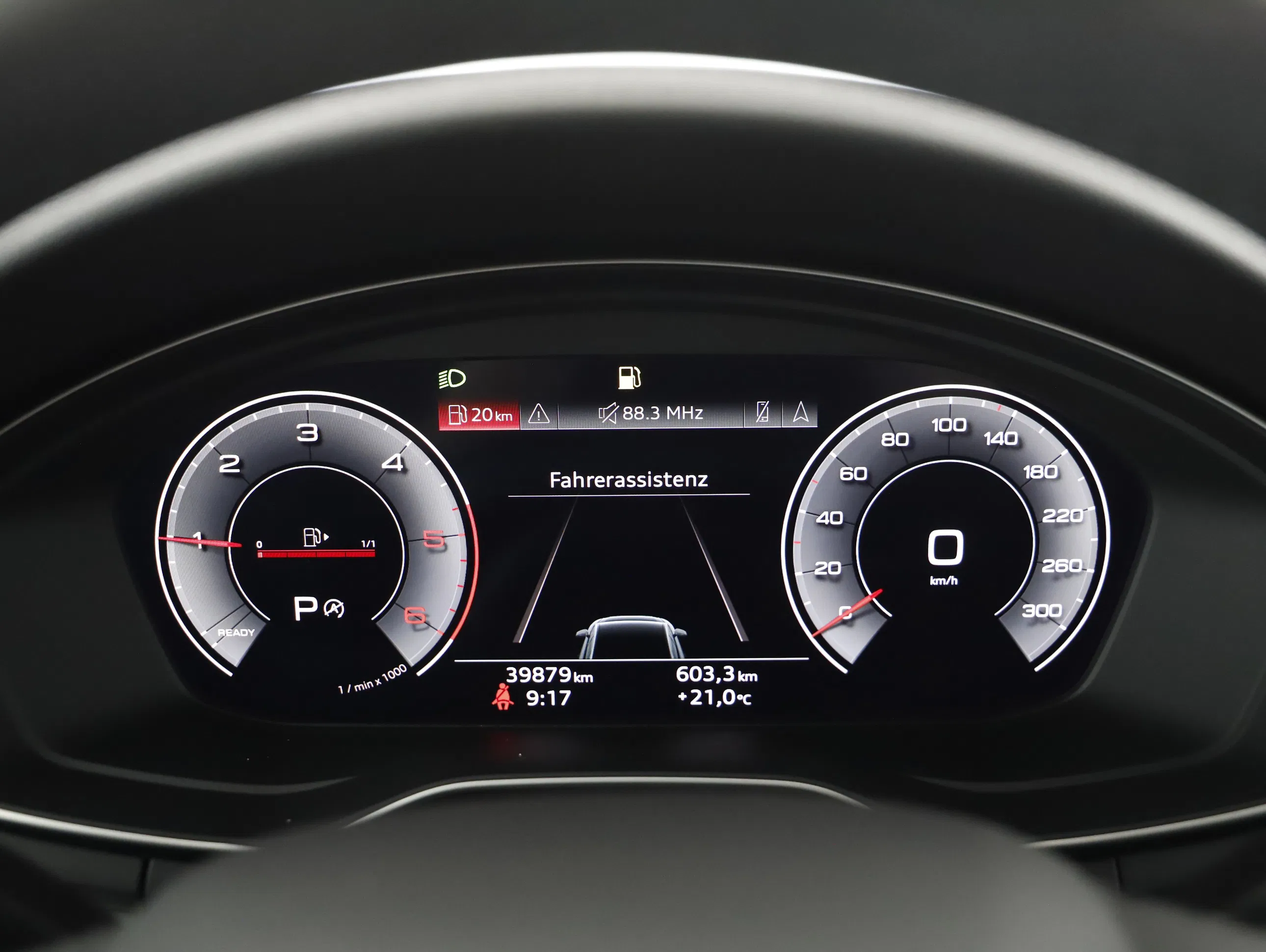 Audi A4 30 2.0 TDI advanced | Bild 6 von 22