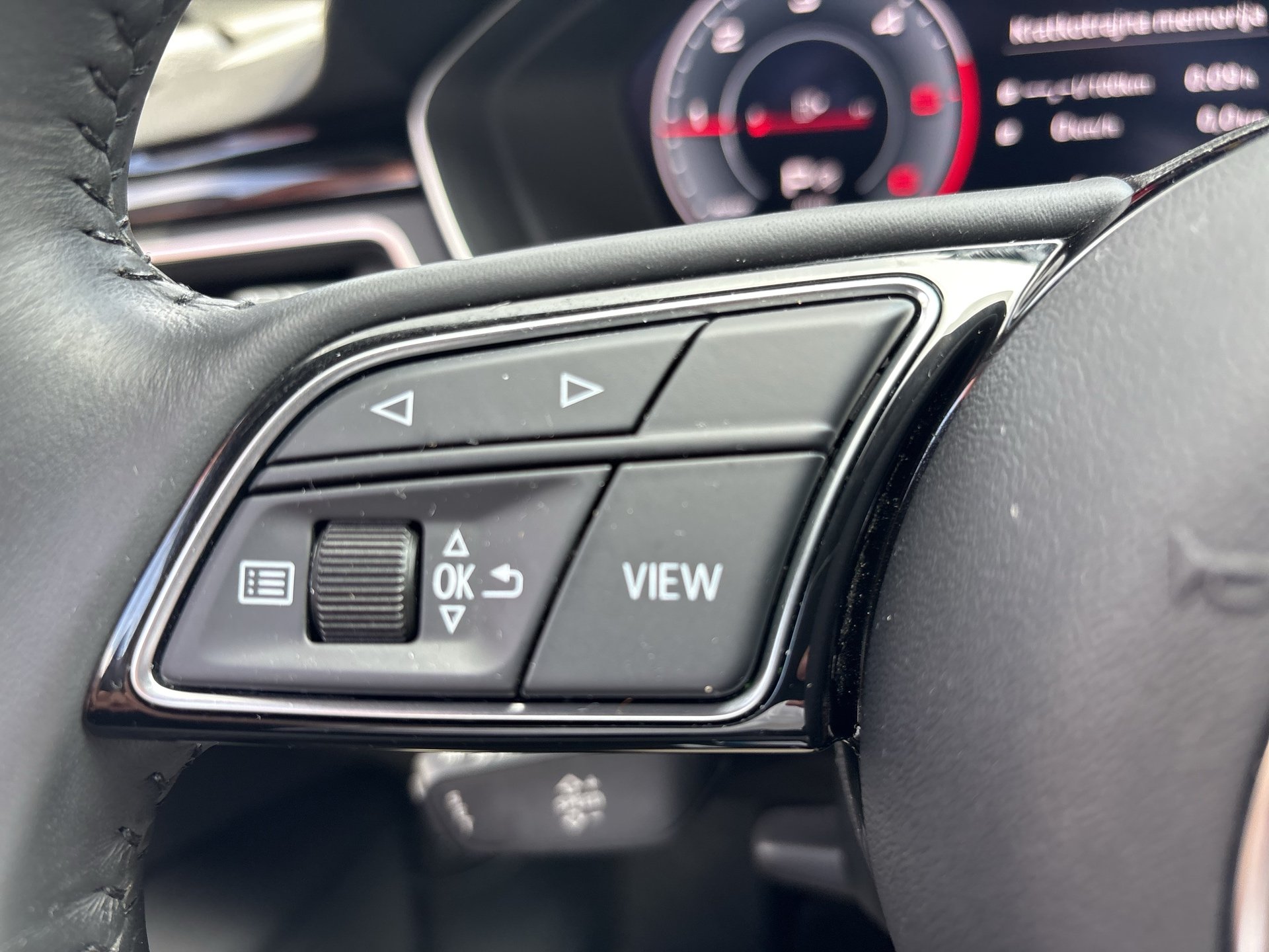 Audi A4 Avant 35 TDI Aut. | Bild 11 von 20