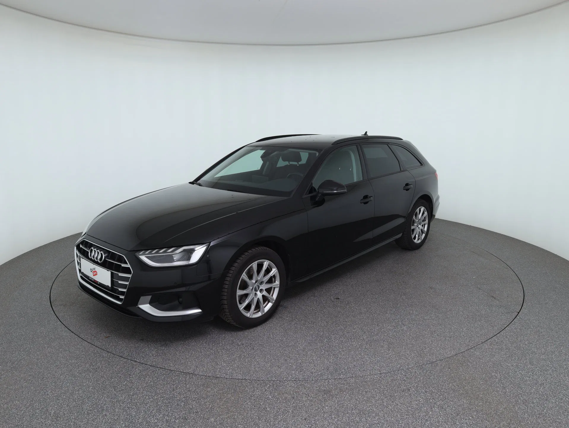 Audi A4 Avant 30 2.0 TDI advanced | Bild 2 von 31
