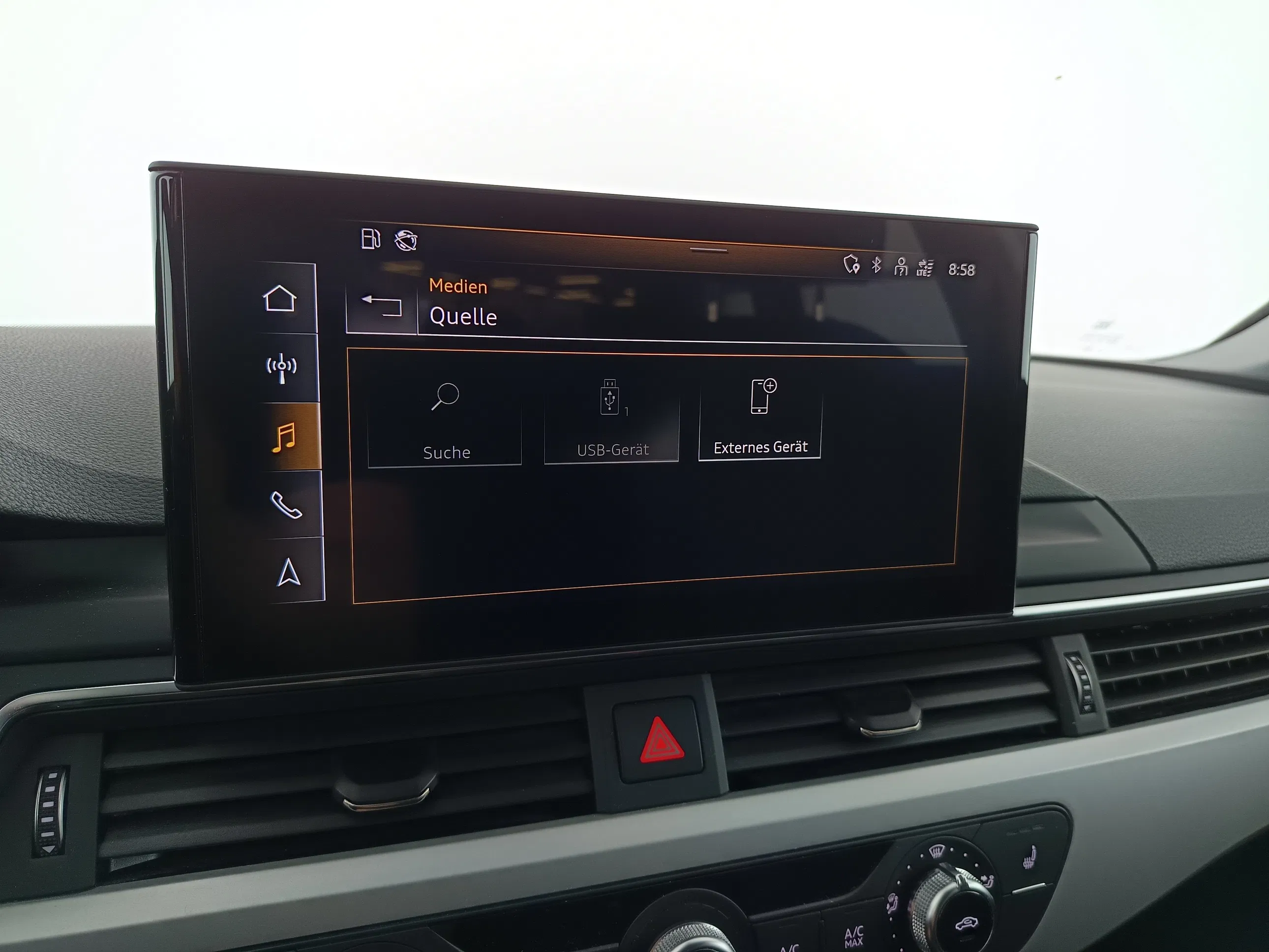 Audi A4 Avant 30 2.0 TDI advanced | Bild 24 von 31