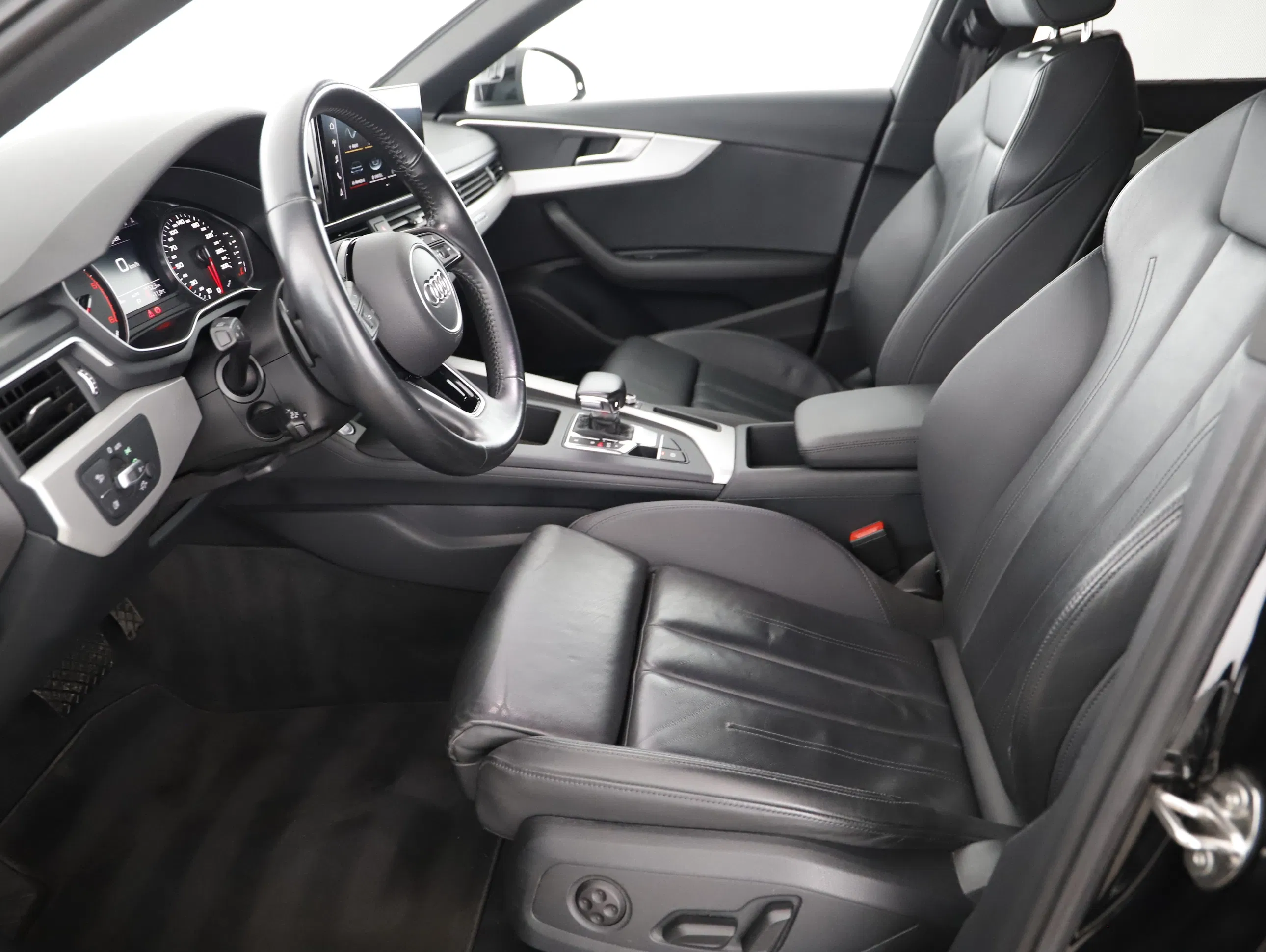 Audi A4 45 3.0 TDI quattro advanced | Bild 14 von 31