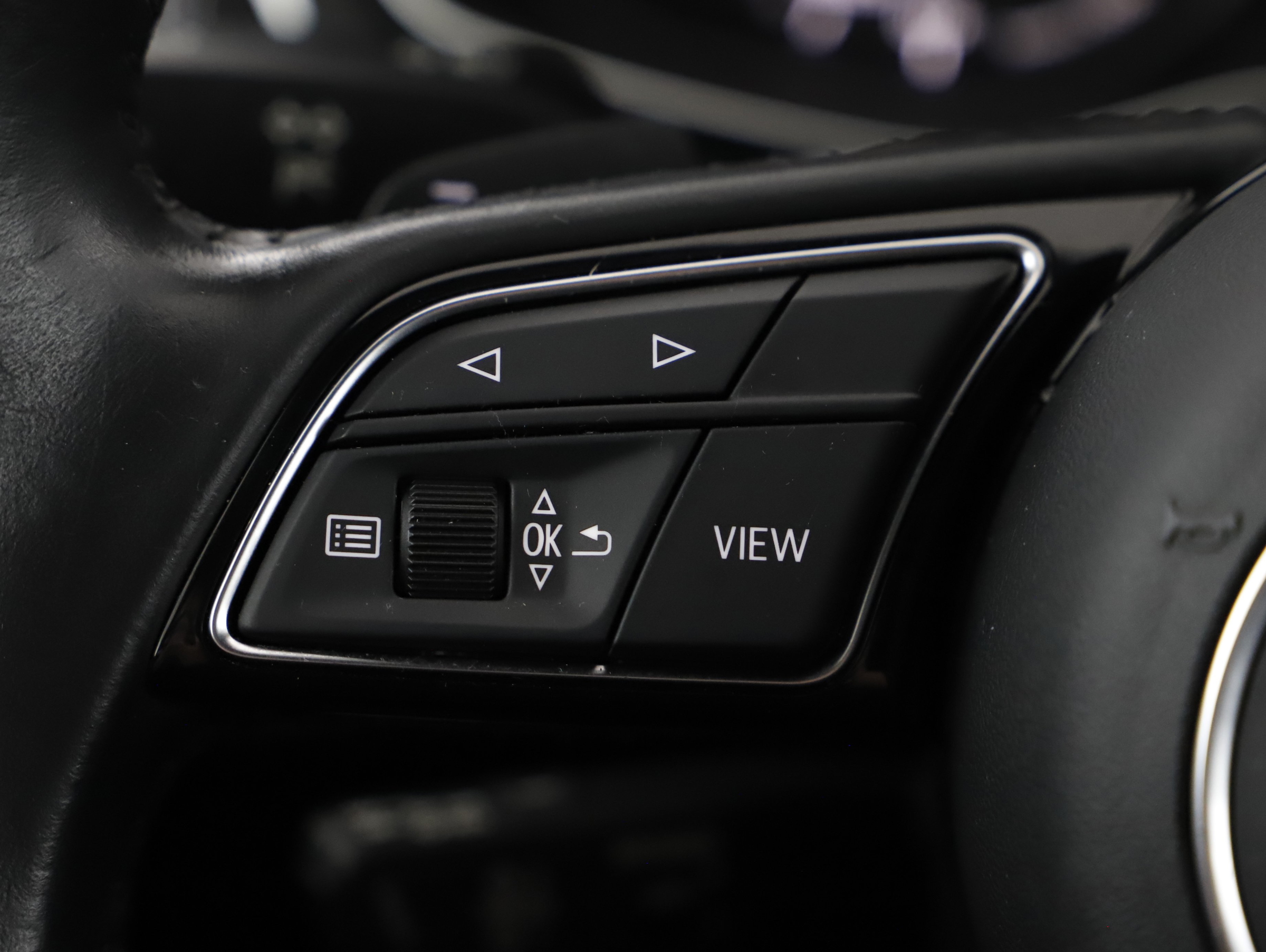 Audi A4 45 3.0 TDI quattro advanced | Bild 16 von 31