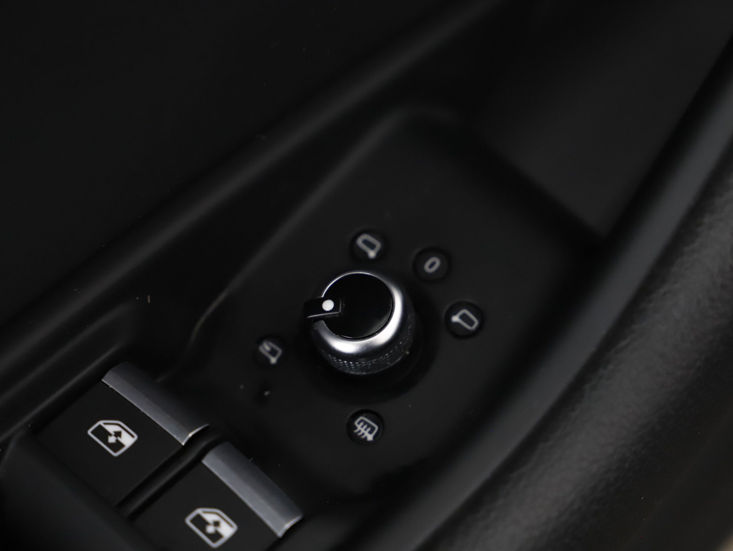 Audi A4 45 3.0 TDI quattro advanced | Bild 28 von 31