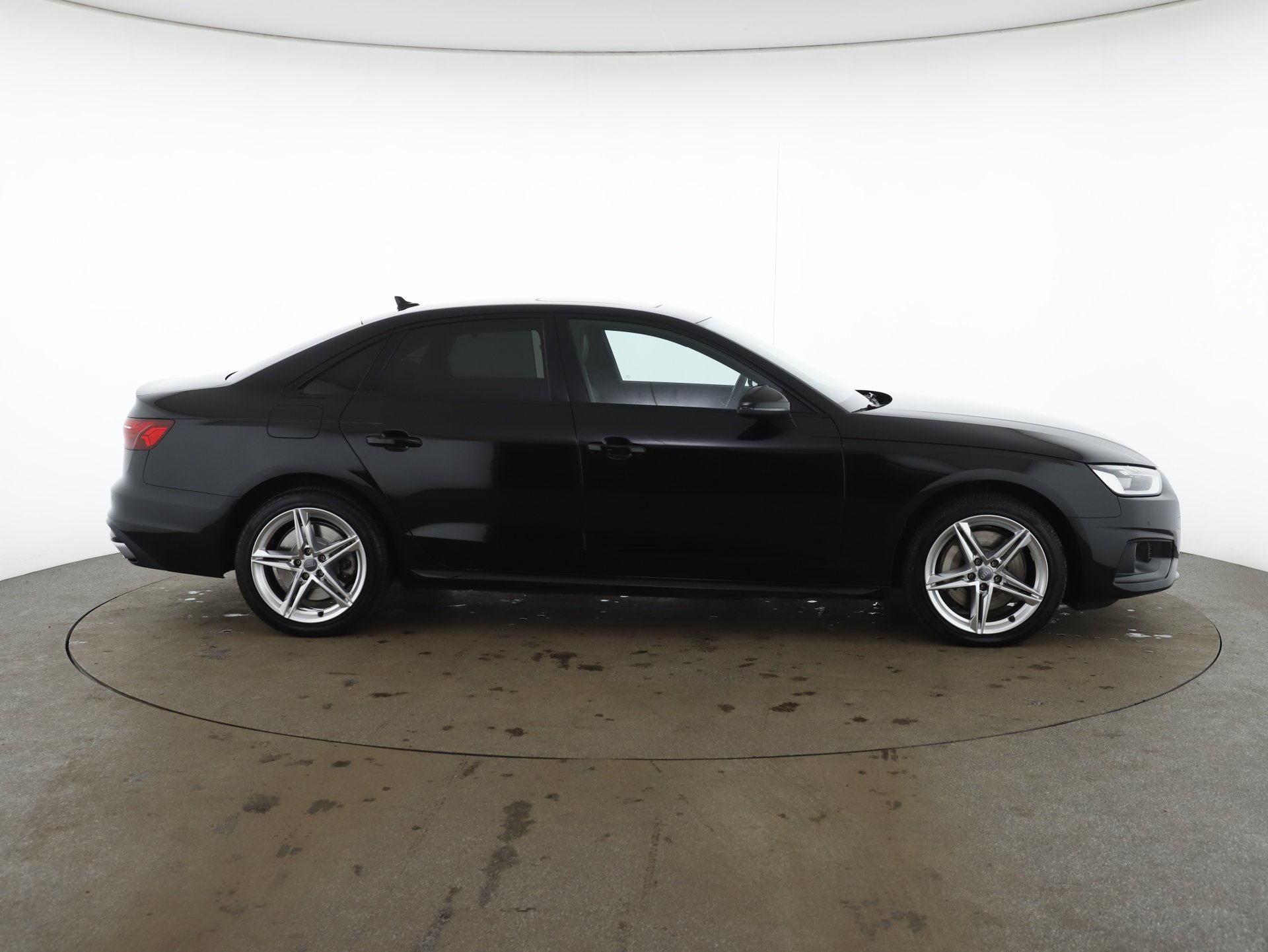 Audi A4 45 3.0 TDI quattro advanced | Bild 5 von 31