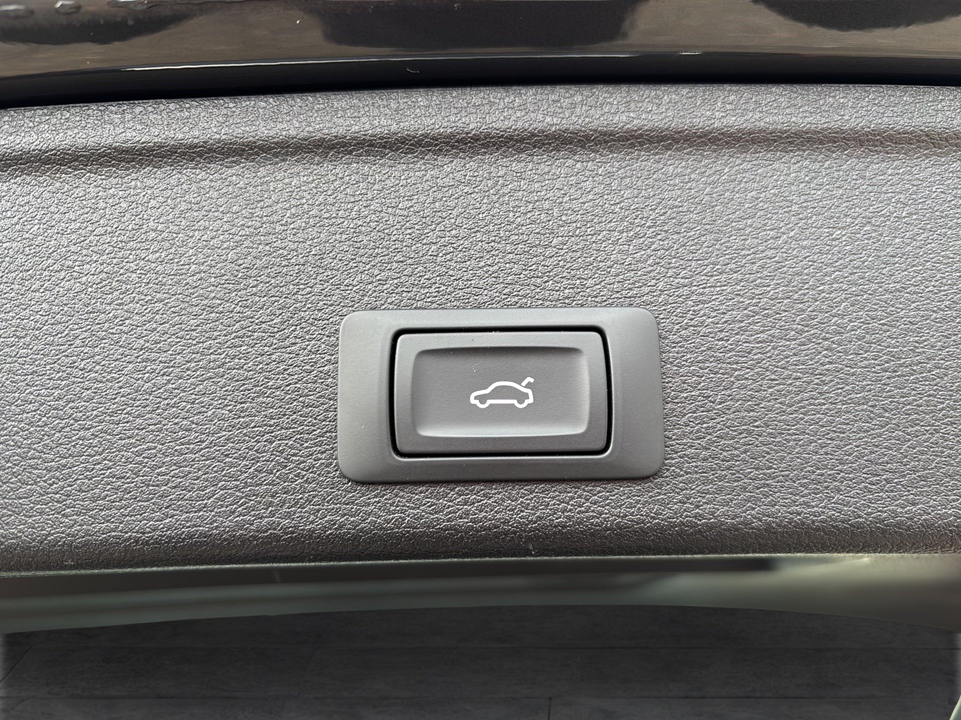 Audi A4 Avant 30 2.0 TDI | Bild 26 von 29