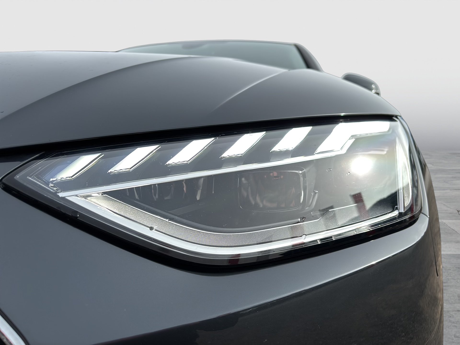 Audi A4 Avant 30 2.0 TDI | Bild 27 von 29