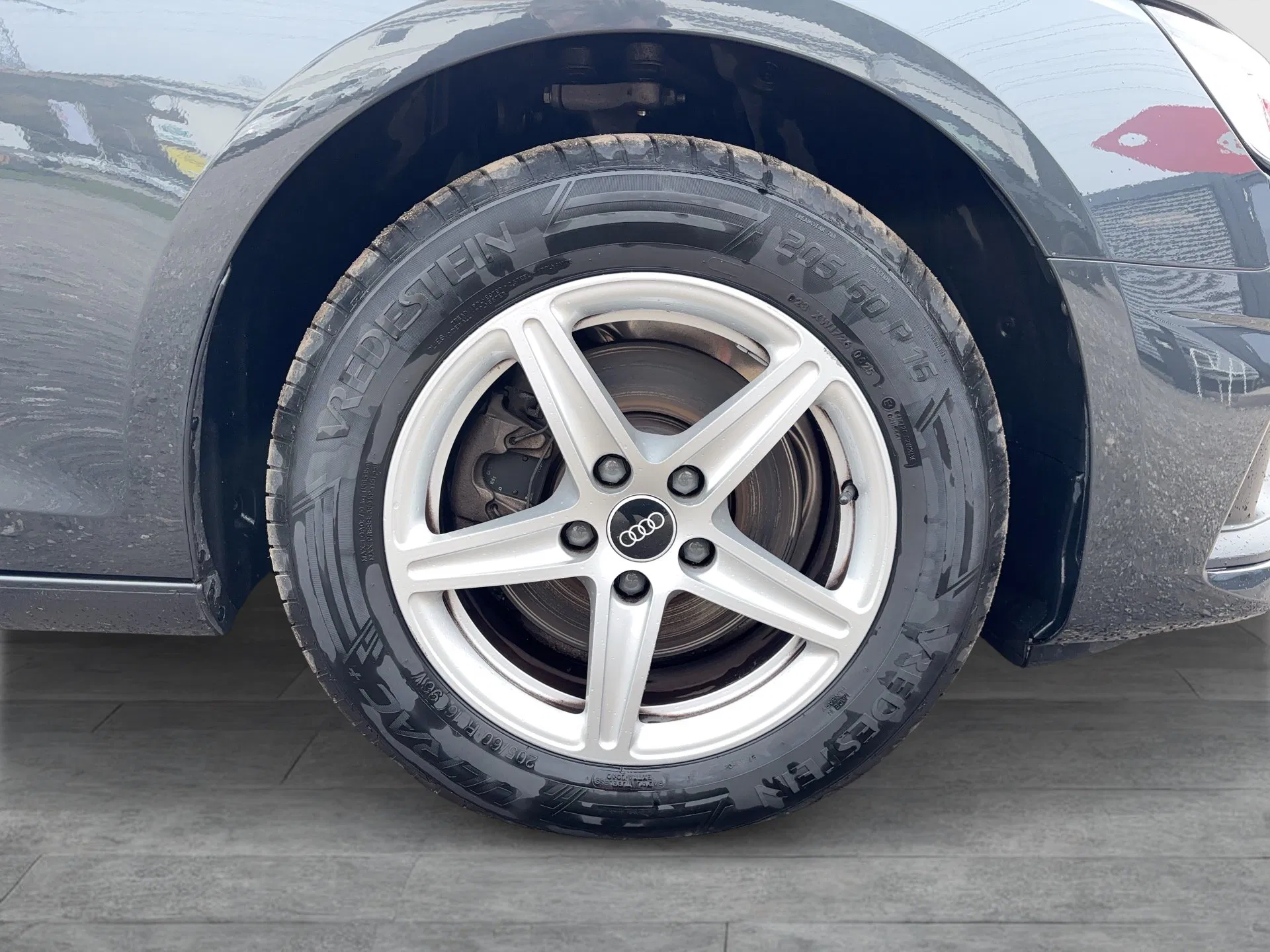 Audi A4 Avant 30 2.0 TDI | Bild 8 von 29