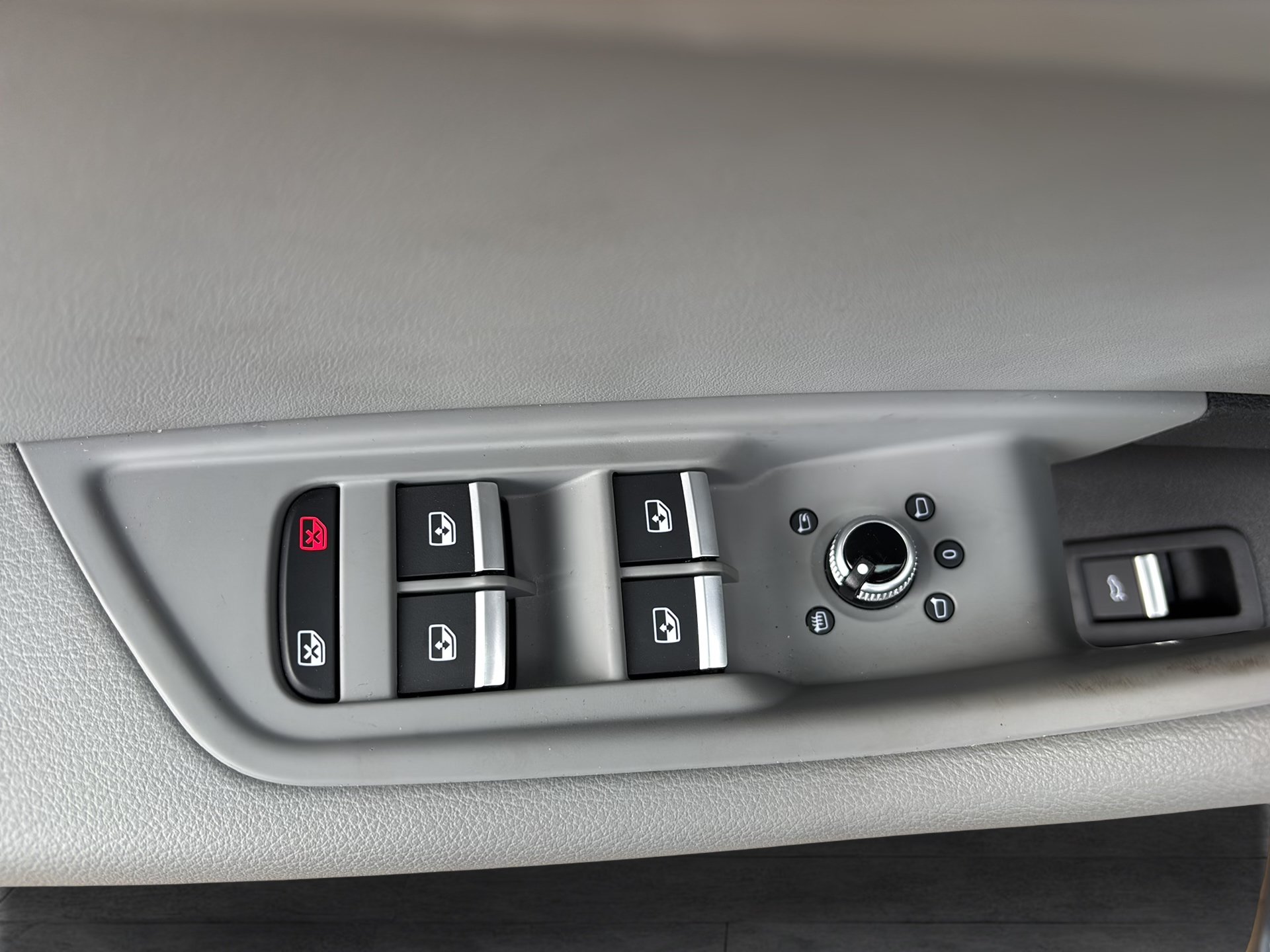 Audi A4 Avant 30 2.0 TDI | Bild 10 von 29