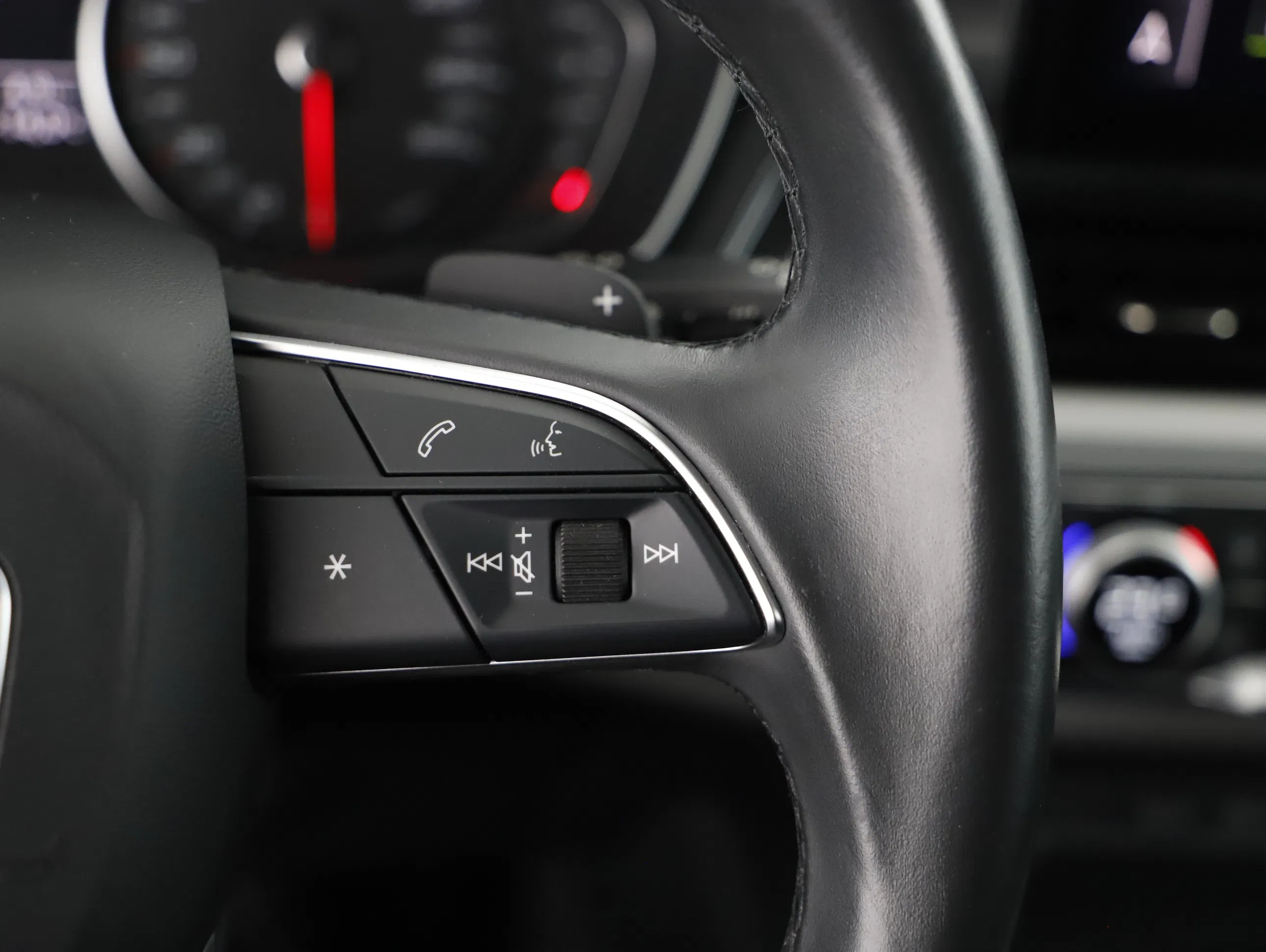 Audi A4 Avant 35 2.0 TDI S-Line | Bild 9 von 20