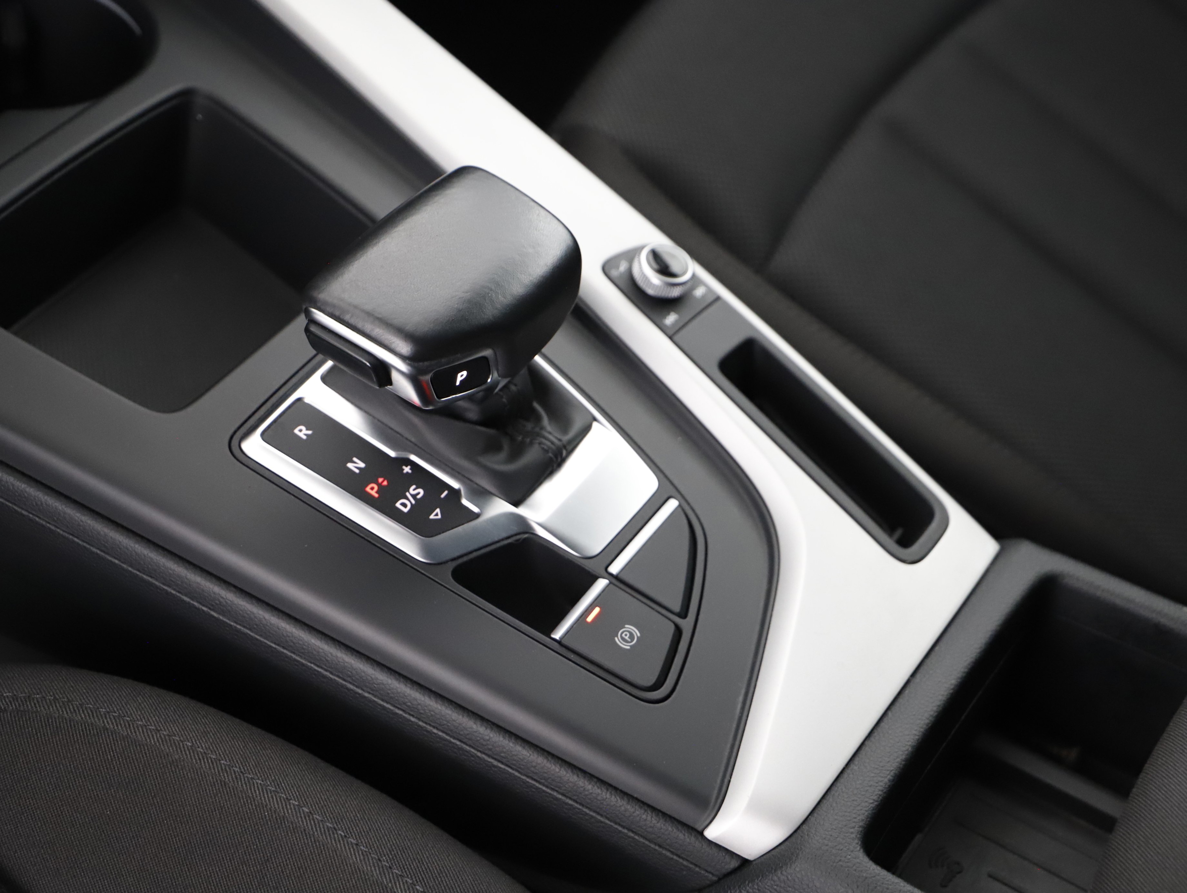 Audi A4 Avant 35 2.0 TDI S-Line | Bild 15 von 20