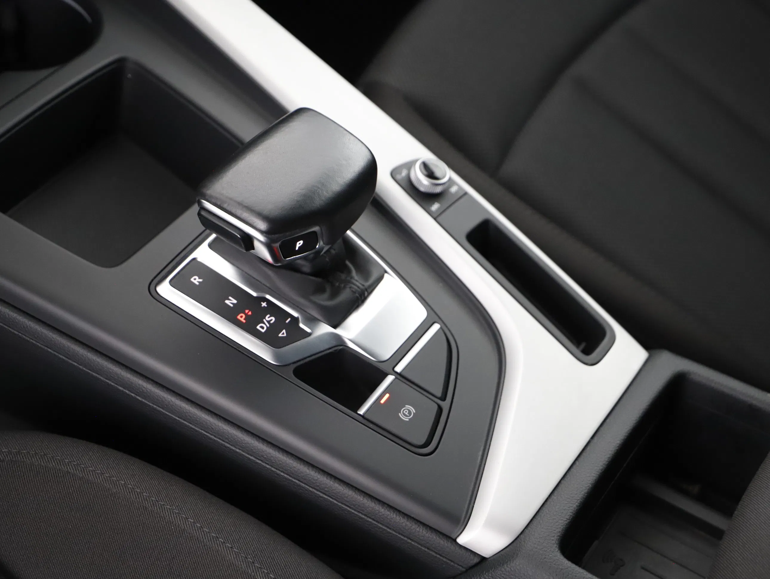 Audi A4 Avant 35 2.0 TDI S-Line | Bild 15 von 20