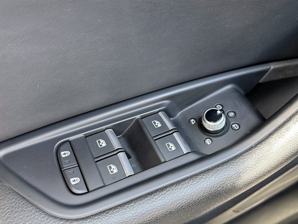 Audi A4 Avant 35 2.0 TFSI S-Line | Bild 18 von 22