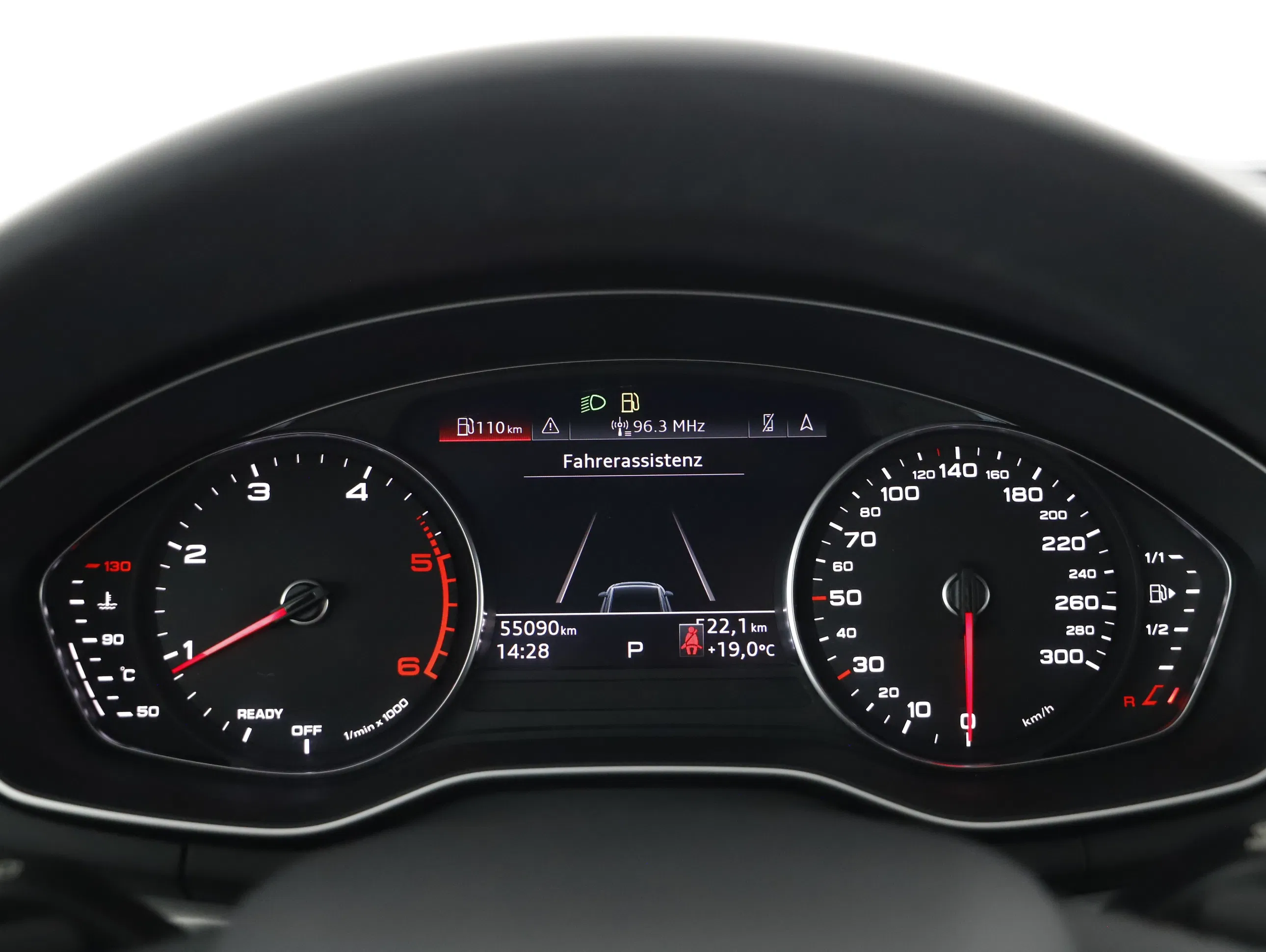 Audi A4 Avant 35 2.0 TDI | Bild 6 von 23