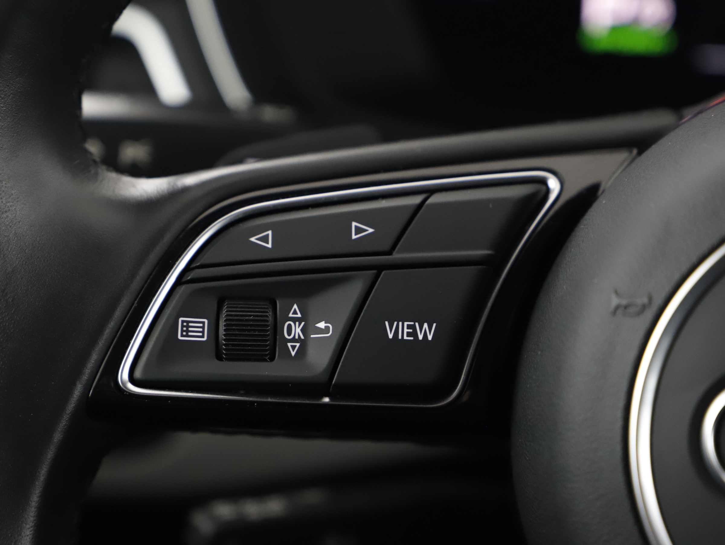 Audi A4 40 2.0 TDI quattro advanced | Bild 11 von 20