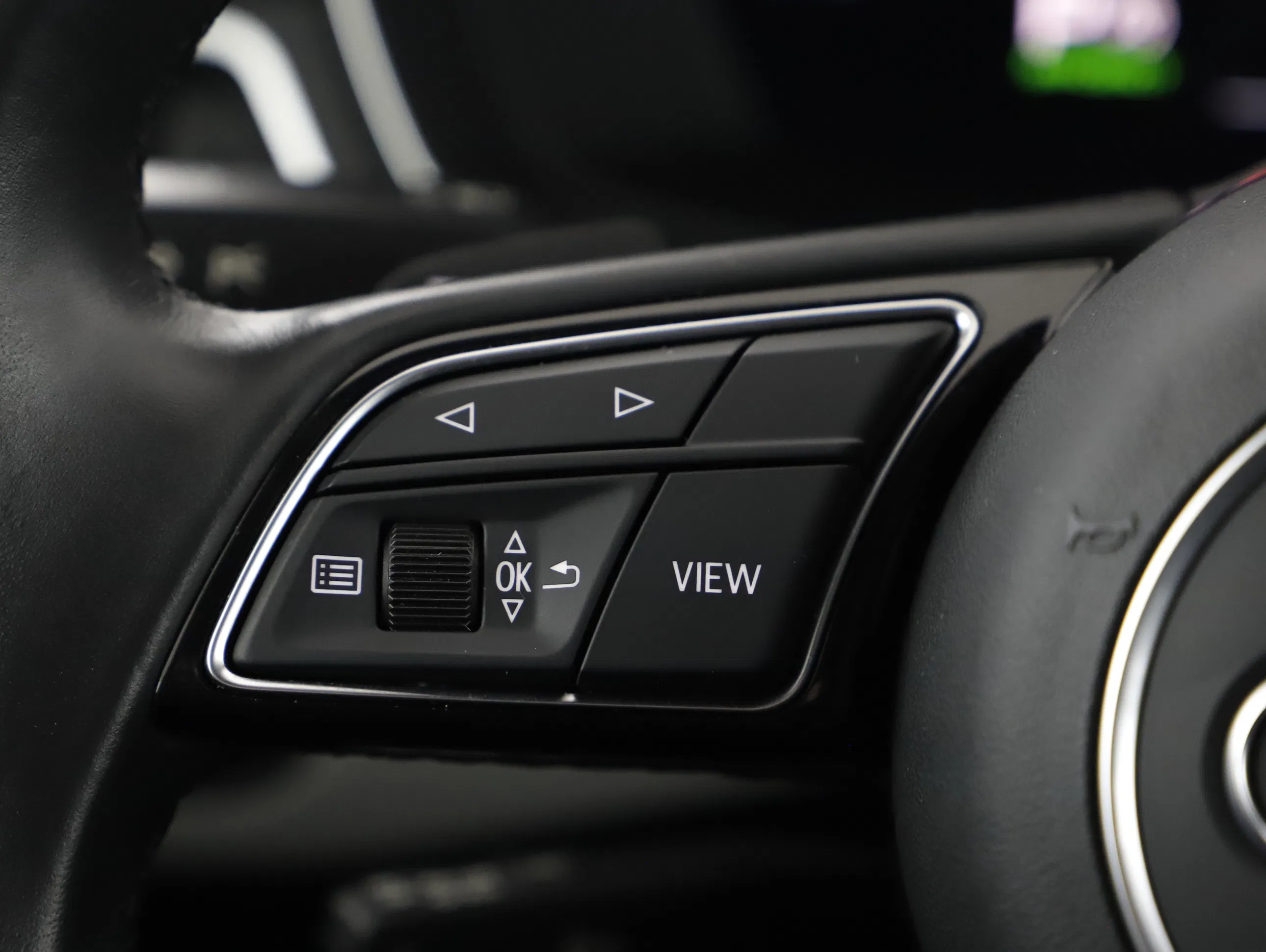Audi A4 40 2.0 TDI quattro advanced | Bild 11 von 20