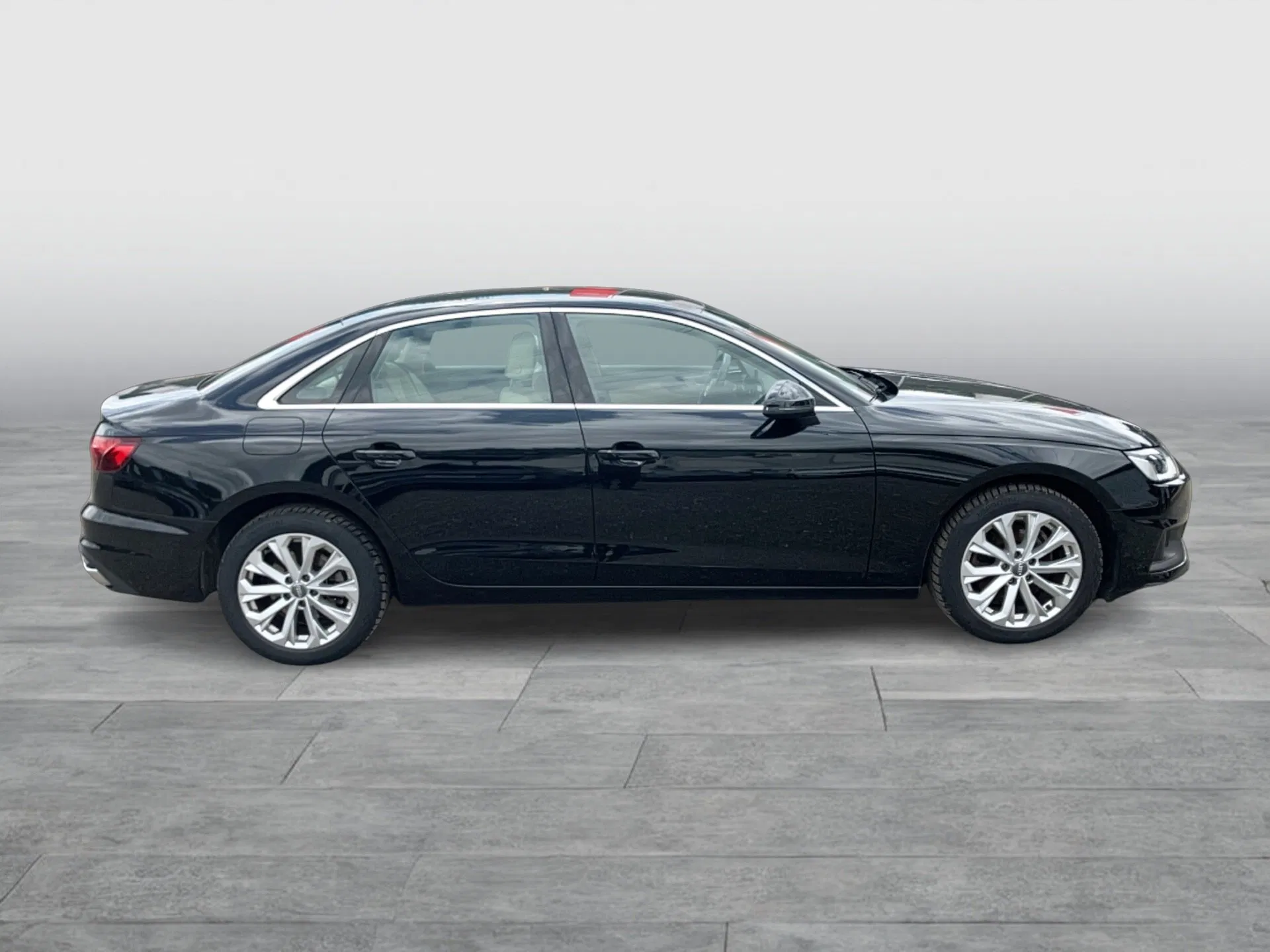Audi A4 30 2.0 TDI | Bild 6 von 22