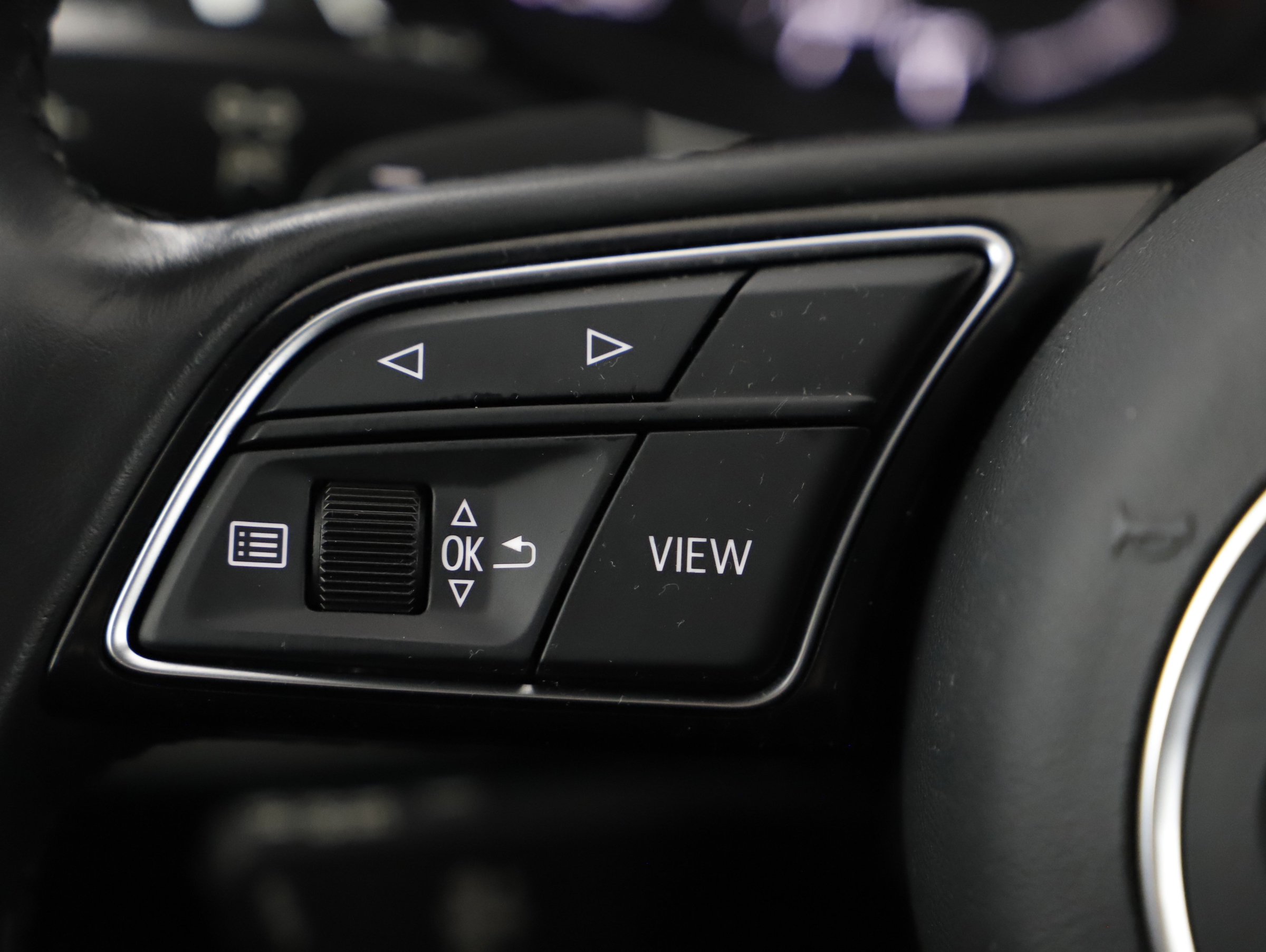 Audi A4 35 2.0 TDI advanced | Bild 19 von 26