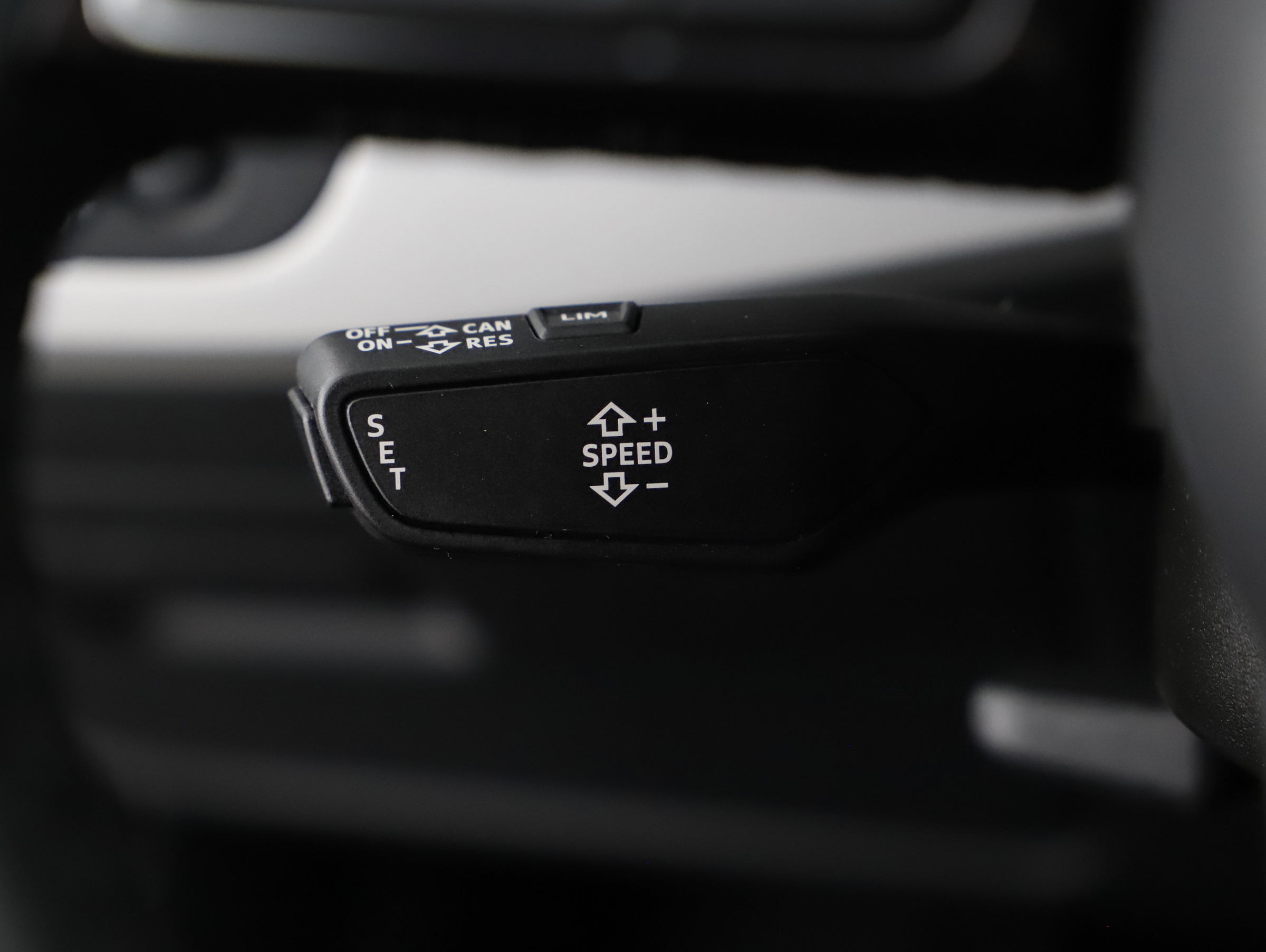 Audi A4 35 2.0 TDI advanced | Bild 21 von 26