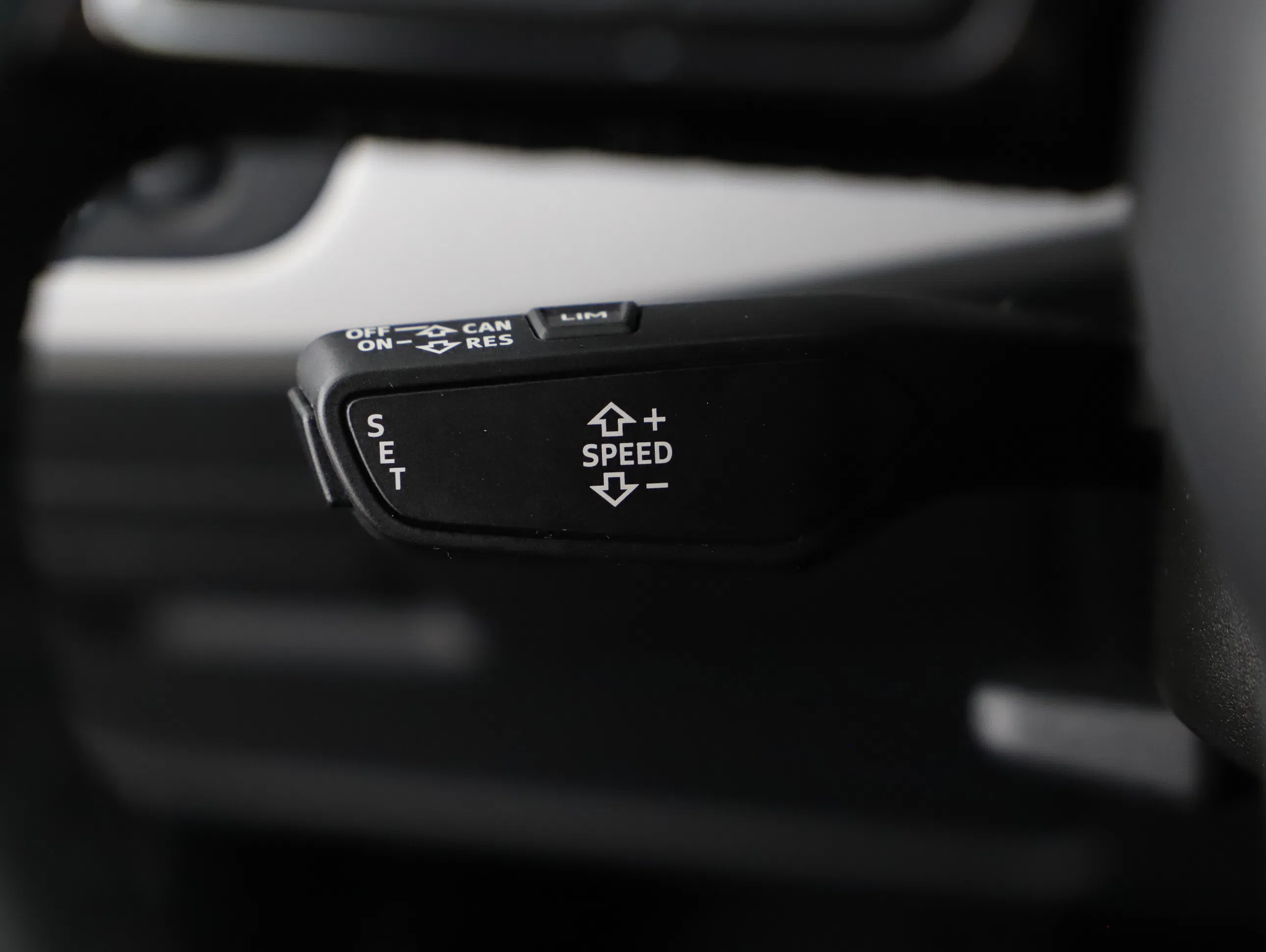 Audi A4 35 2.0 TDI advanced | Bild 21 von 26