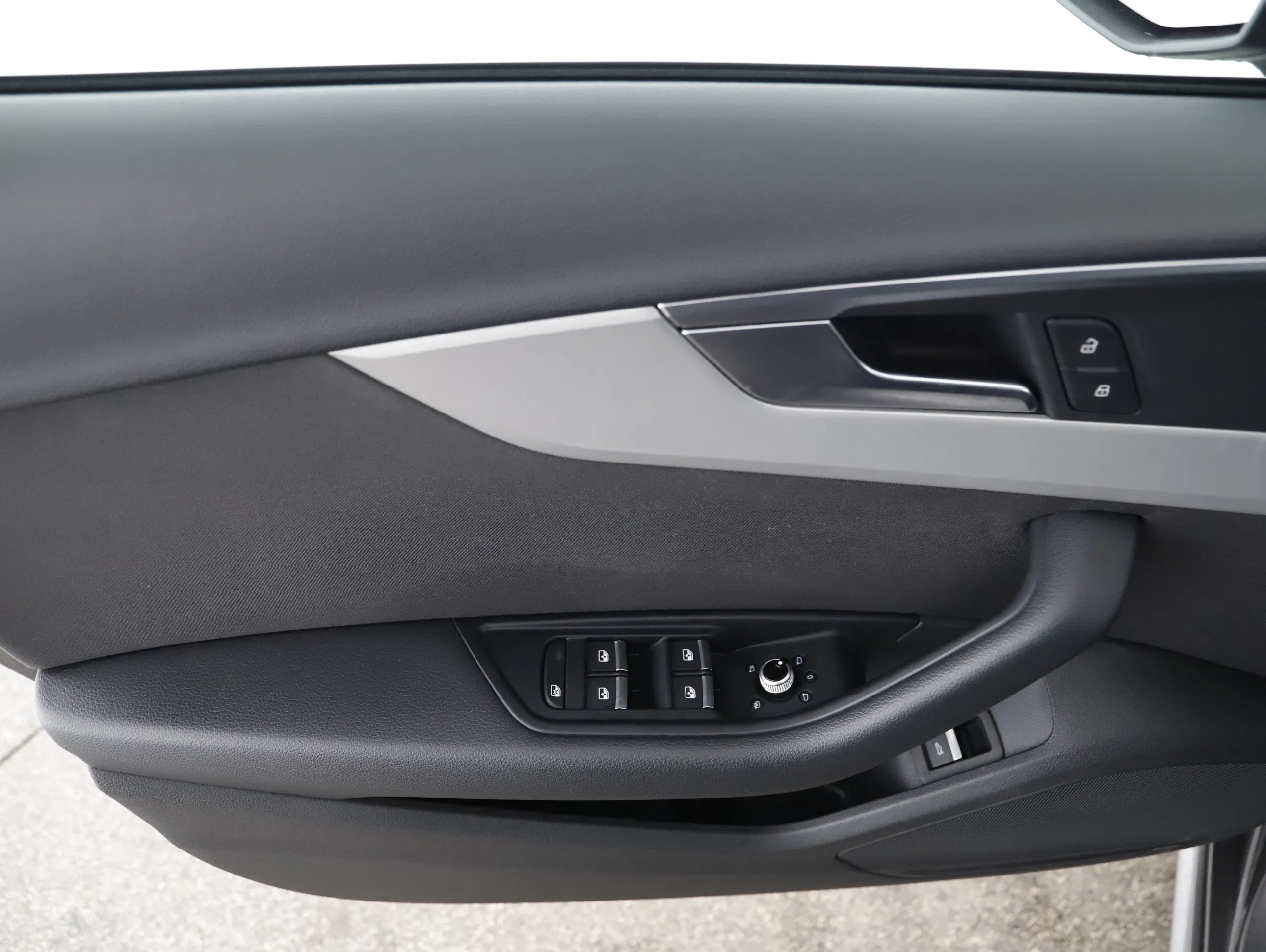 Audi A4 35 2.0 TDI advanced | Bild 23 von 26