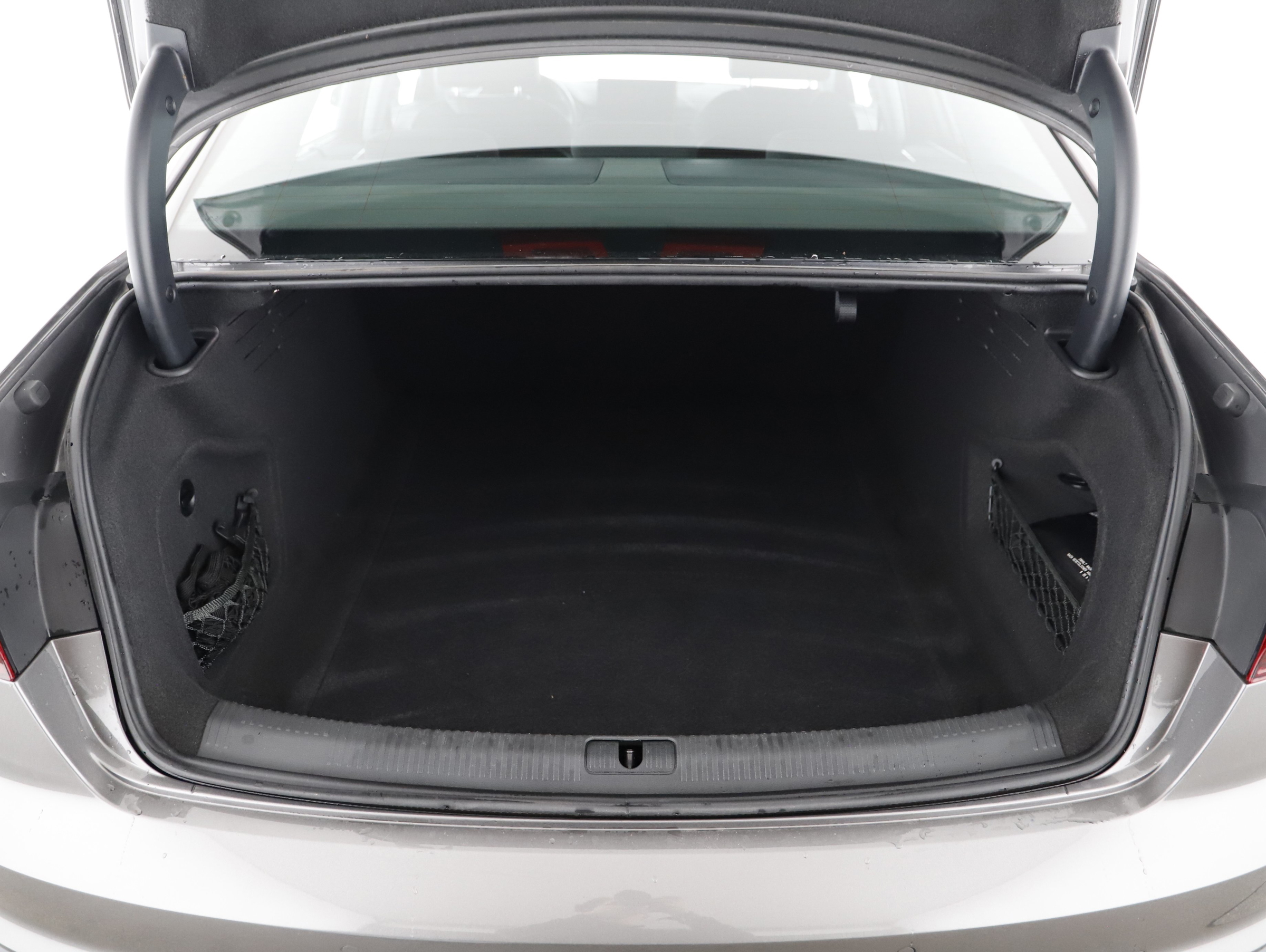 Audi A4 35 2.0 TDI advanced | Bild 25 von 26