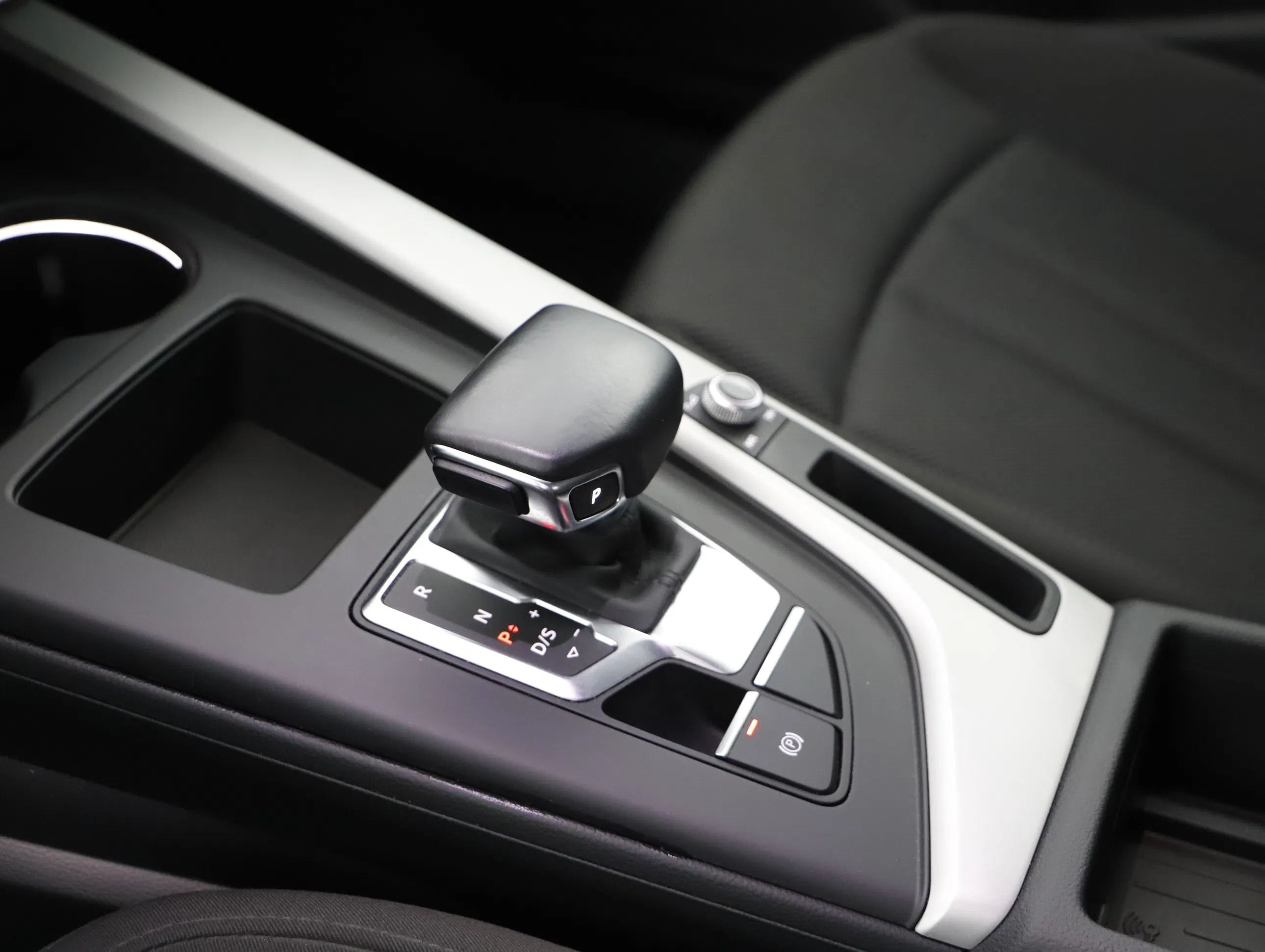 Audi A4 35 2.0 TDI advanced | Bild 13 von 26