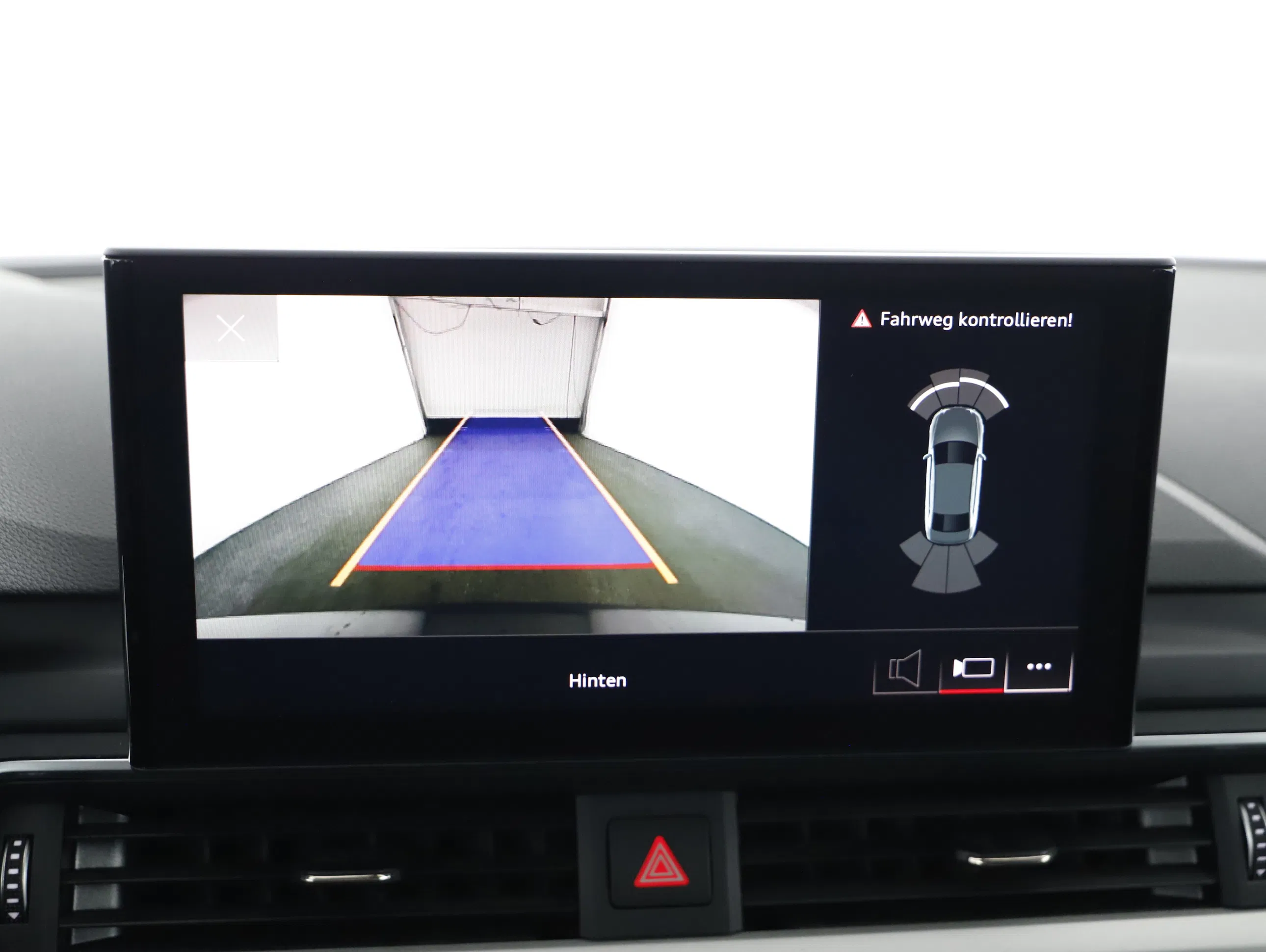 Audi A4 35 2.0 TDI advanced | Bild 17 von 26