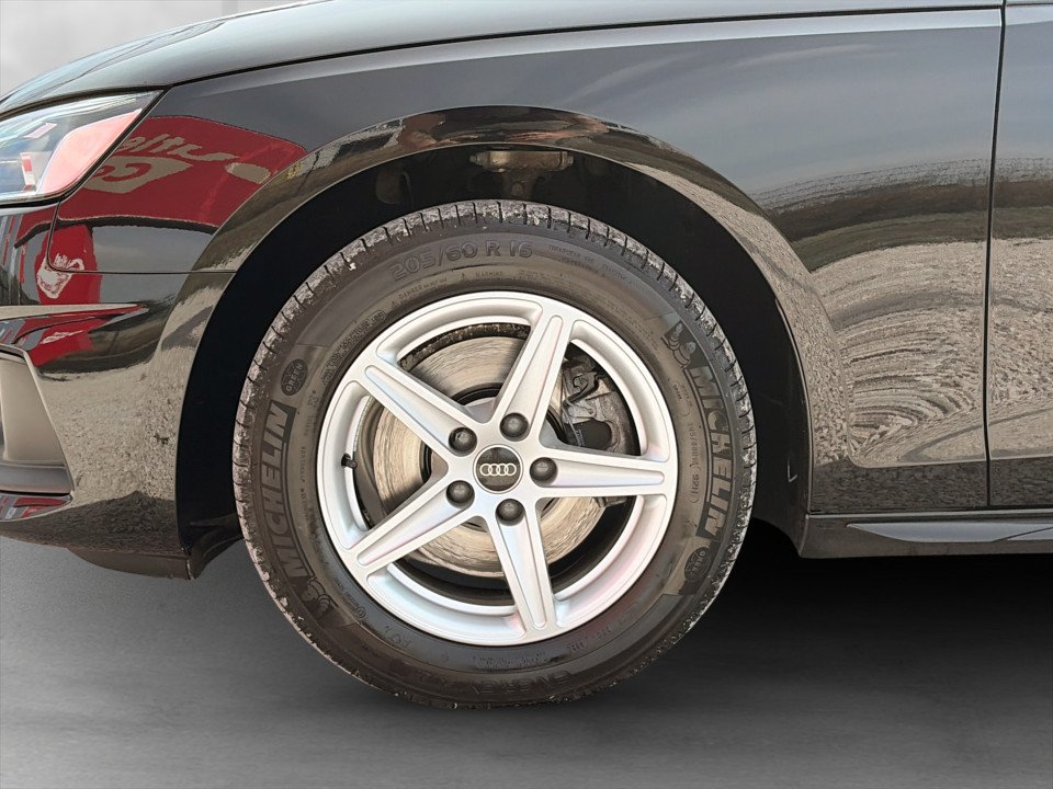 Audi A4 30 2.0 TDI | Bild 6 von 20