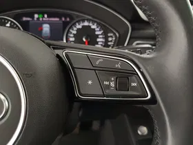 Audi A4 Avant 40 2.0 TDI quattro | Thumbnail 16 von 31