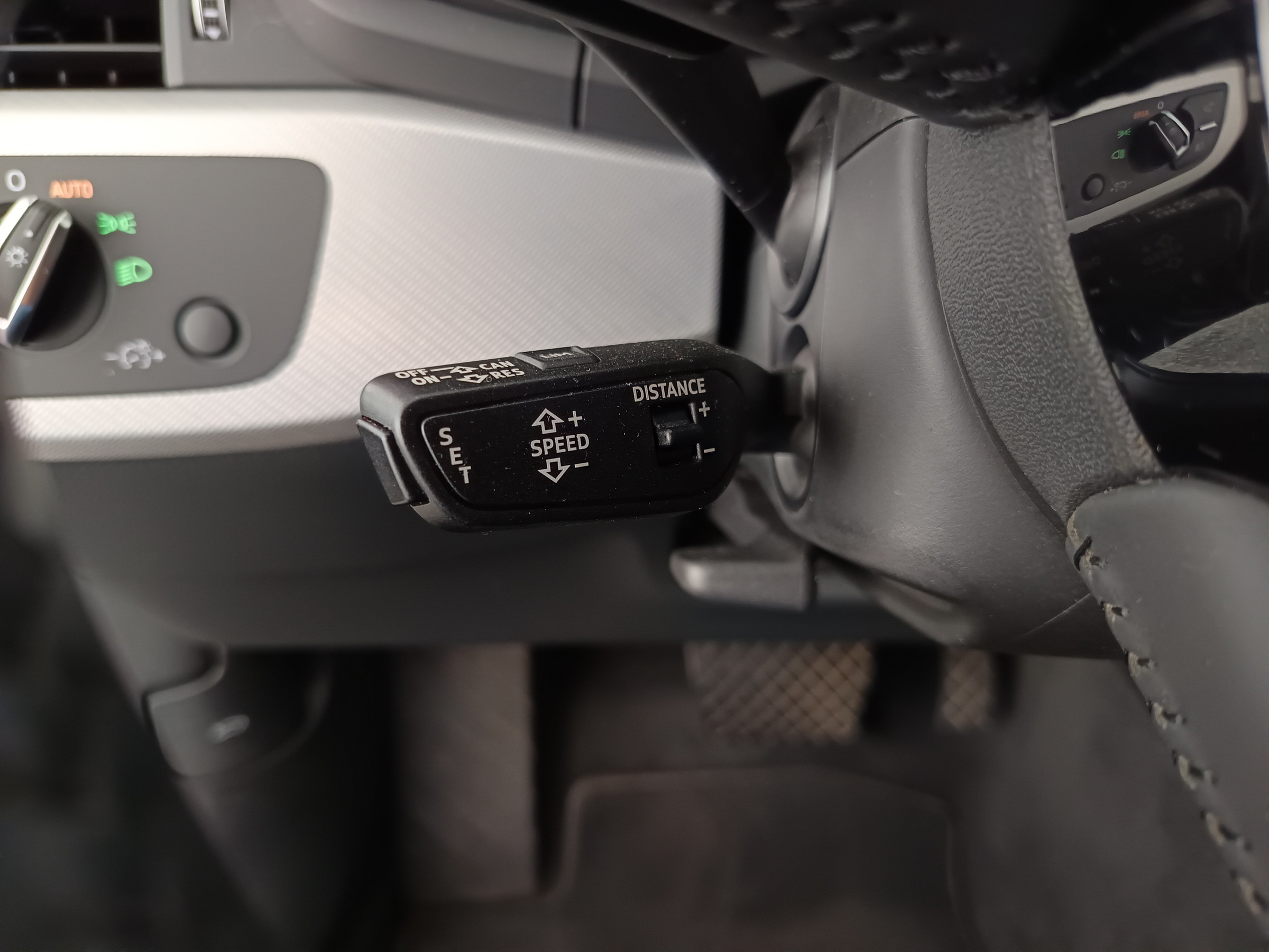 Audi A4 Avant 40 2.0 TDI quattro | Bild 17 von 31