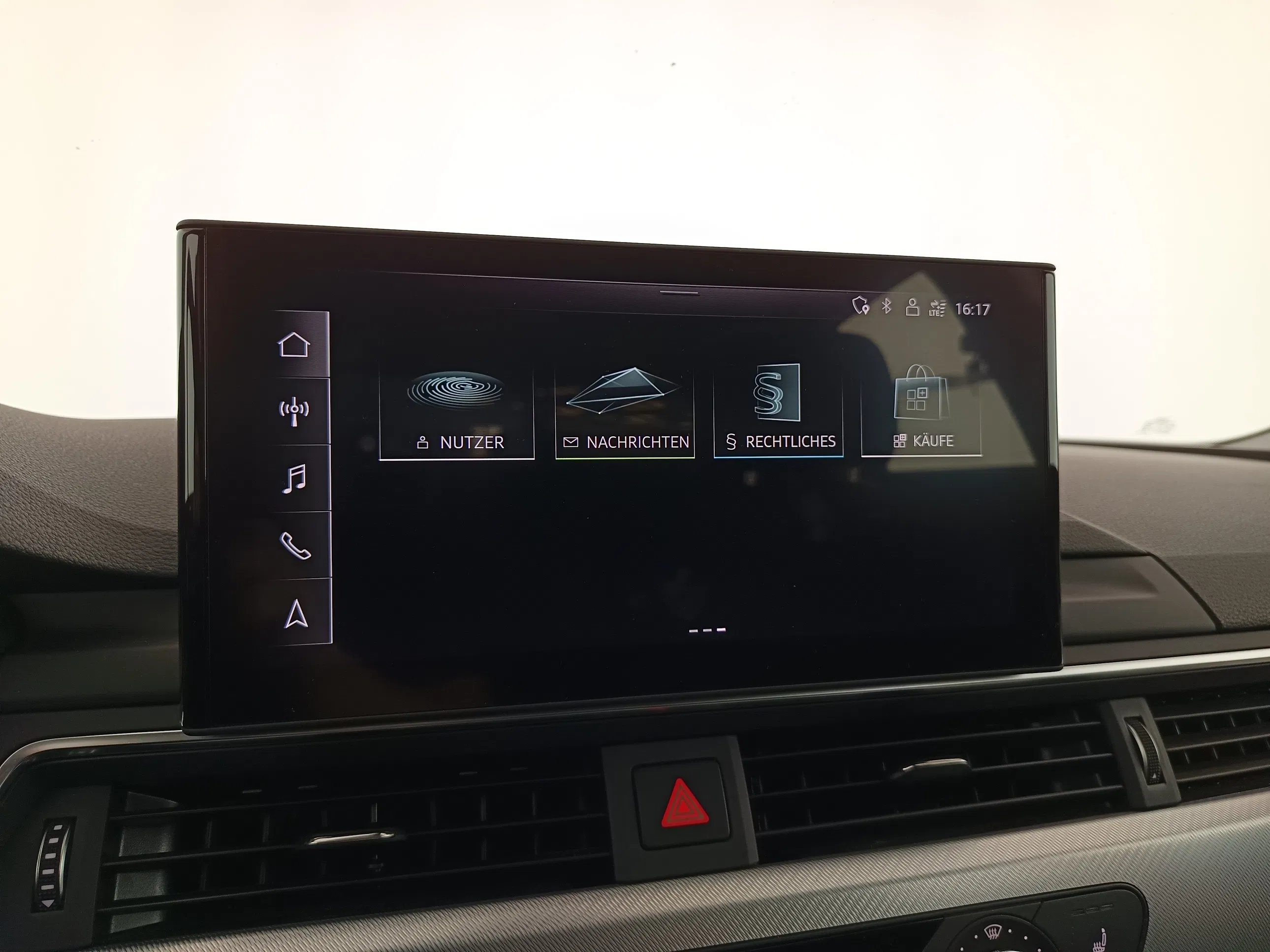 Audi A4 Avant 40 2.0 TDI quattro | Bild 19 von 31