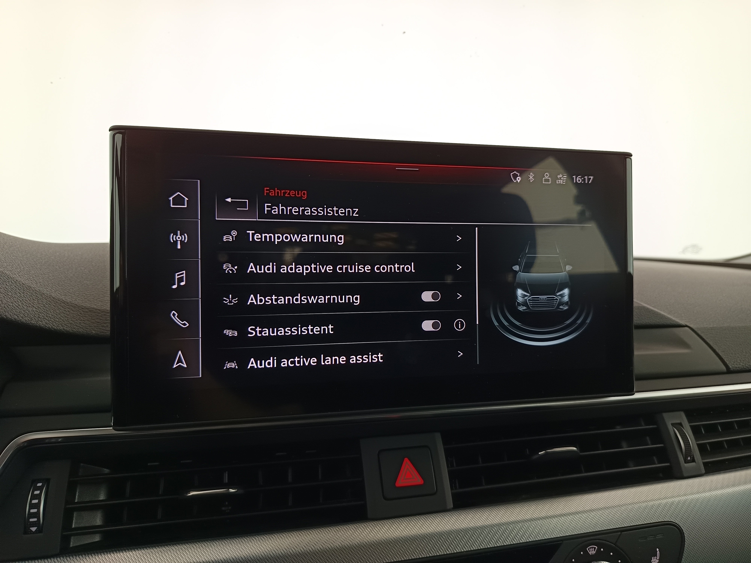 Audi A4 Avant 40 2.0 TDI quattro | Bild 20 von 31