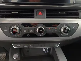 Audi A4 Avant 40 2.0 TDI quattro | Thumbnail 27 von 31