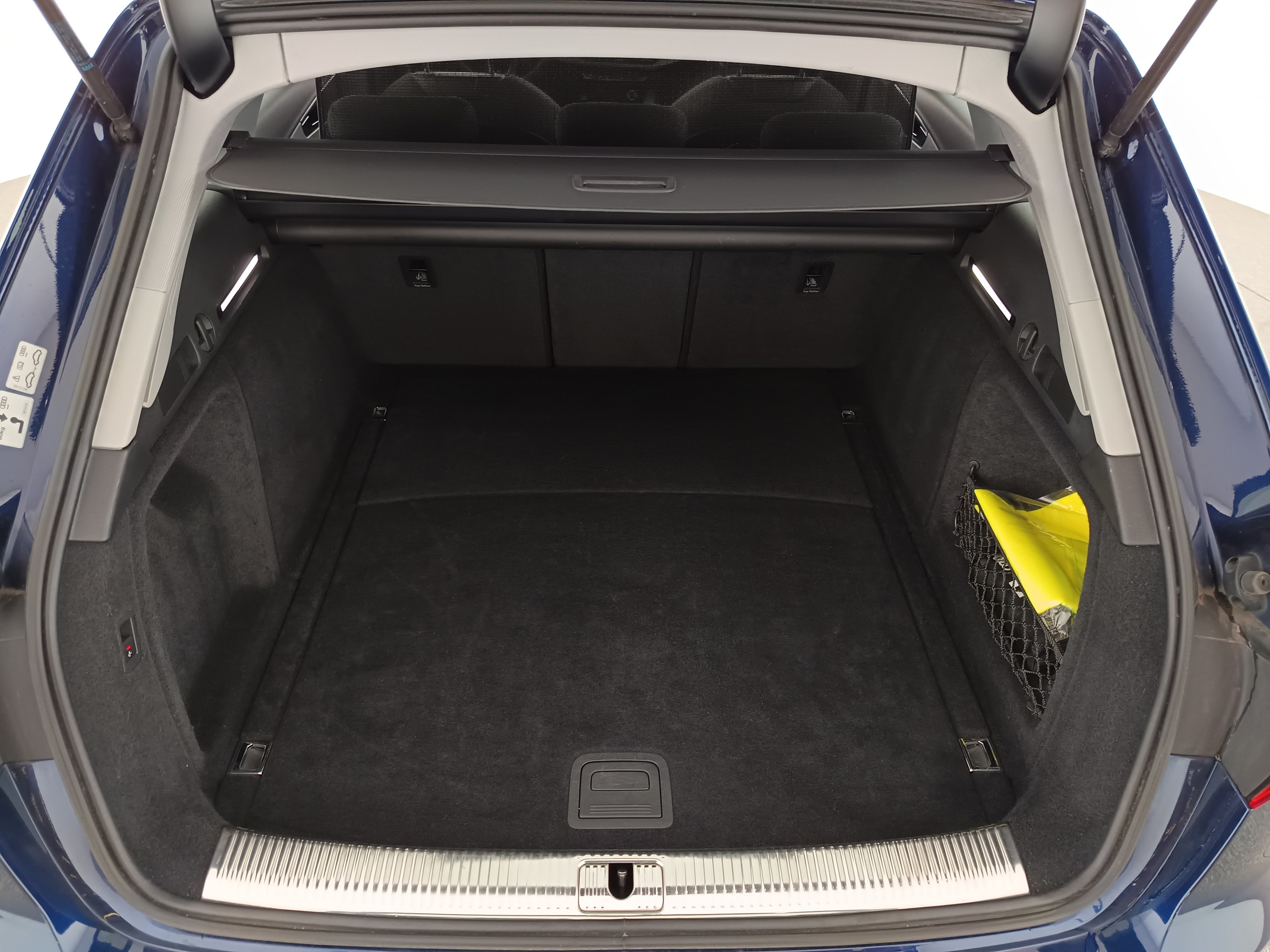 Audi A4 Avant 40 2.0 TDI quattro | Bild 30 von 31