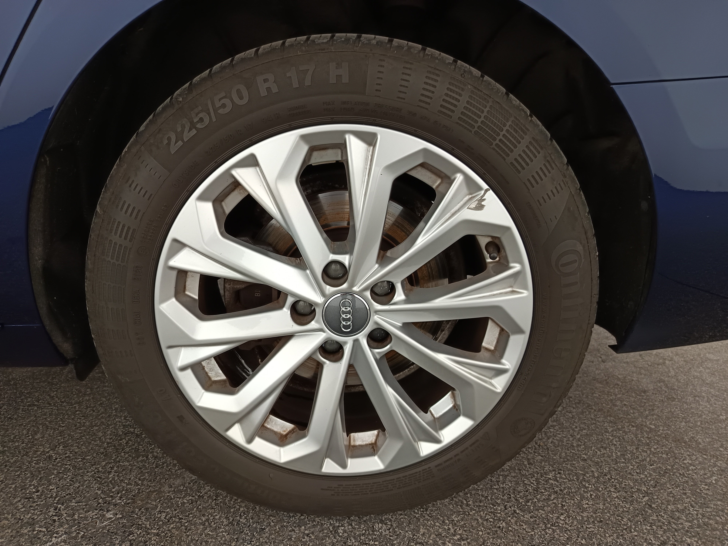 Audi A4 Avant 40 2.0 TDI quattro | Bild 10 von 31